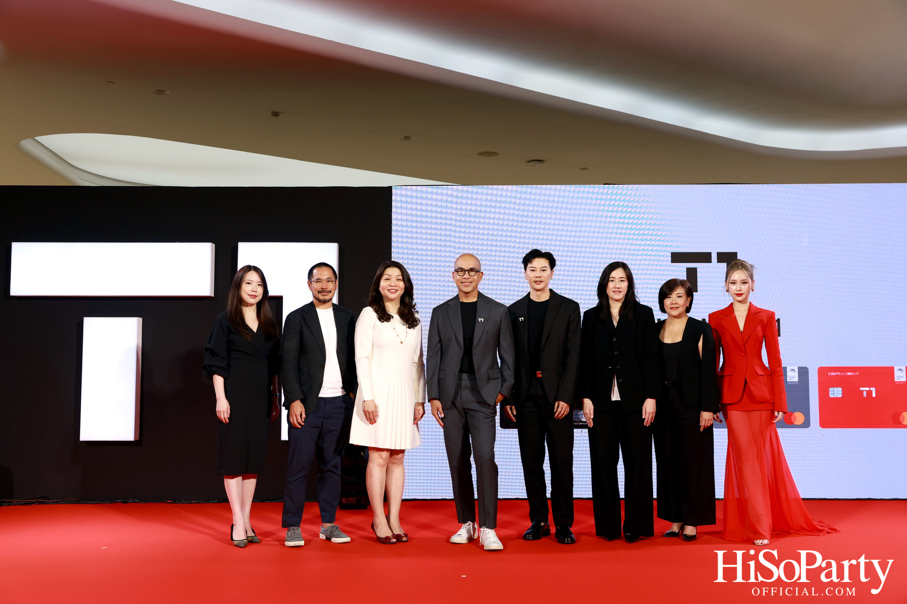 เซ็นทรัล เดอะวัน เปิดตัวภาพลักษณ์แบรนด์และบัตรเครดิตโฉมใหม่ พร้อมหนังโฆษณาโดย นวพล ธำรงรัตนฤทธิ์ และนักแสดงรุ่นใหม่ เจนเย่-เมธิกา