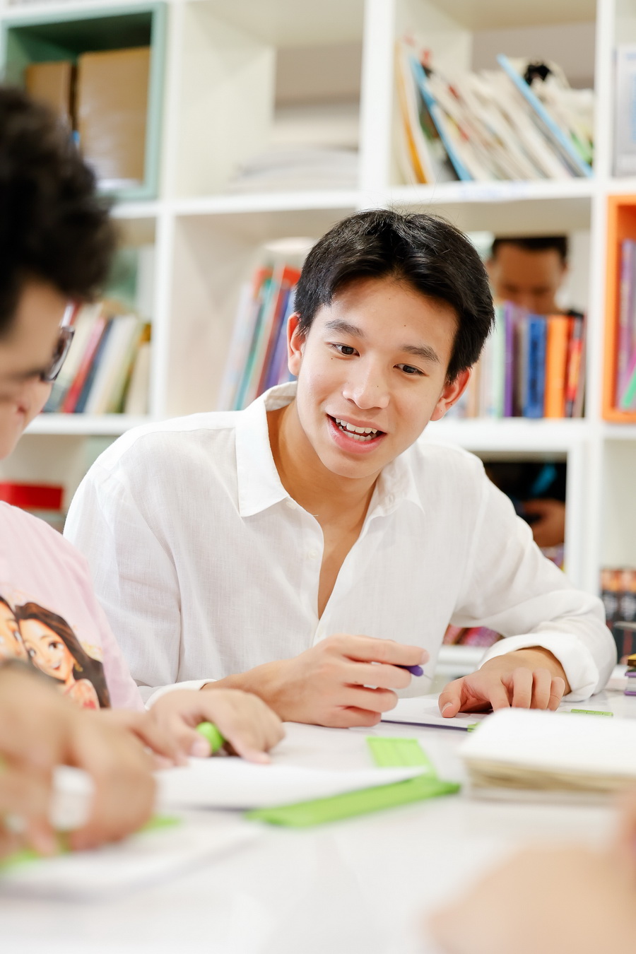 EM DISTRICT LA BELLE et LE BEAU รุ่นที่ 1 ร่วมกิจกรรมพิเศษ แบ่งปันรอยยิ้มให้น้องๆ ผู้พิการทางการเห็น