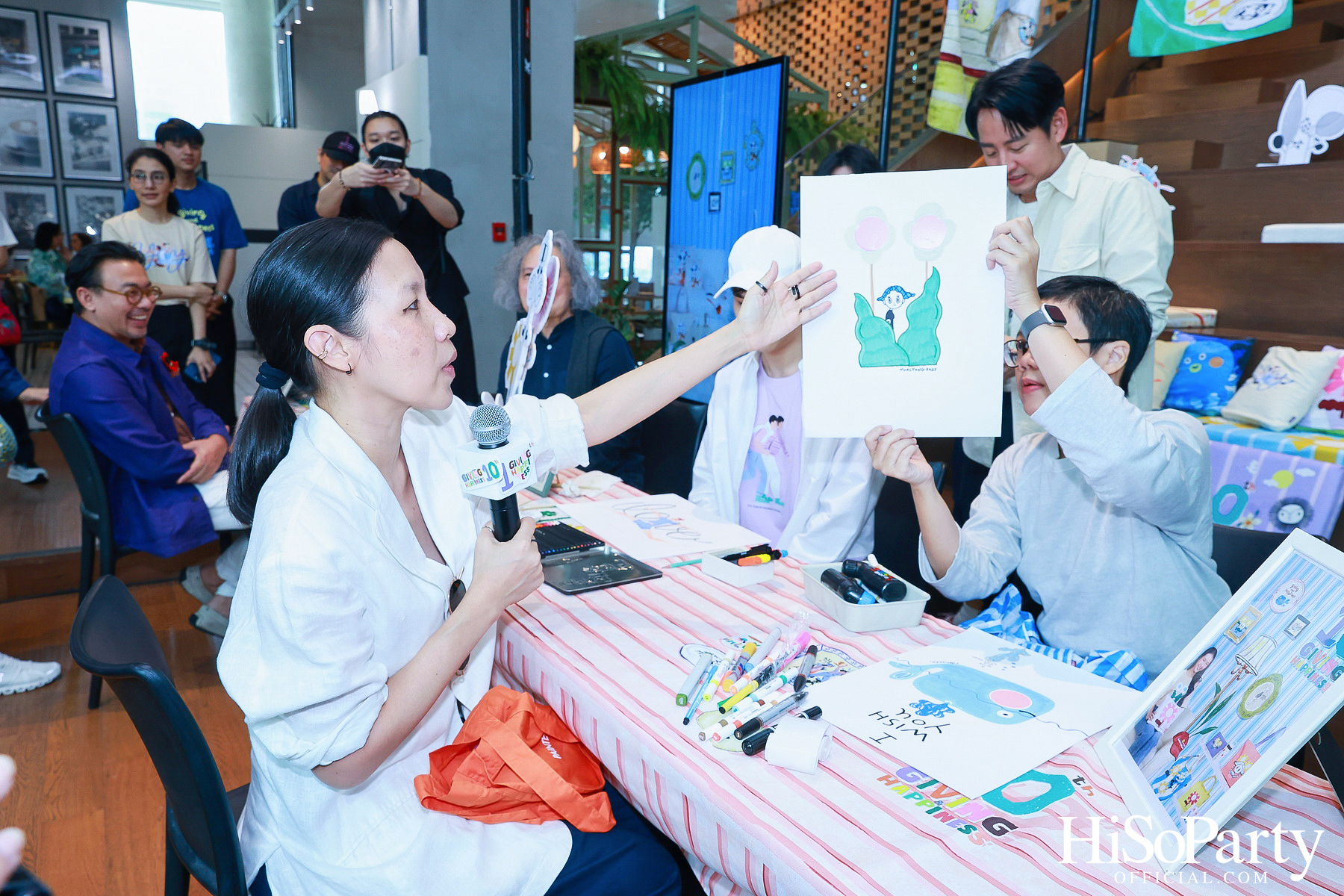 ‘Giving and Happiness’ ปีที่ 10 โดยมูลนิธิรามาธิบดีฯ และ 5 ศิลปิน ร่วมส่งต่อ ‘ความสุขไม่มีที่สิ้นสุด’ ผ่านคอลเลกชันของที่ระลึกสุดสร้างสรรค์