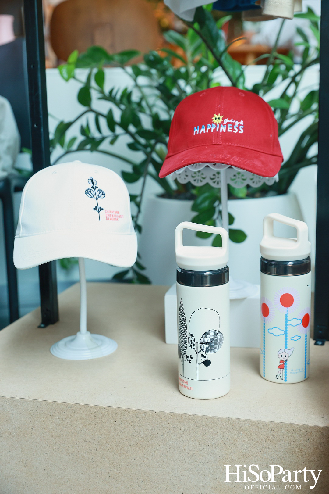 ‘Giving and Happiness’ ปีที่ 10 โดยมูลนิธิรามาธิบดีฯ และ 5 ศิลปิน ร่วมส่งต่อ ‘ความสุขไม่มีที่สิ้นสุด’ ผ่านคอลเลกชันของที่ระลึกสุดสร้างสรรค์