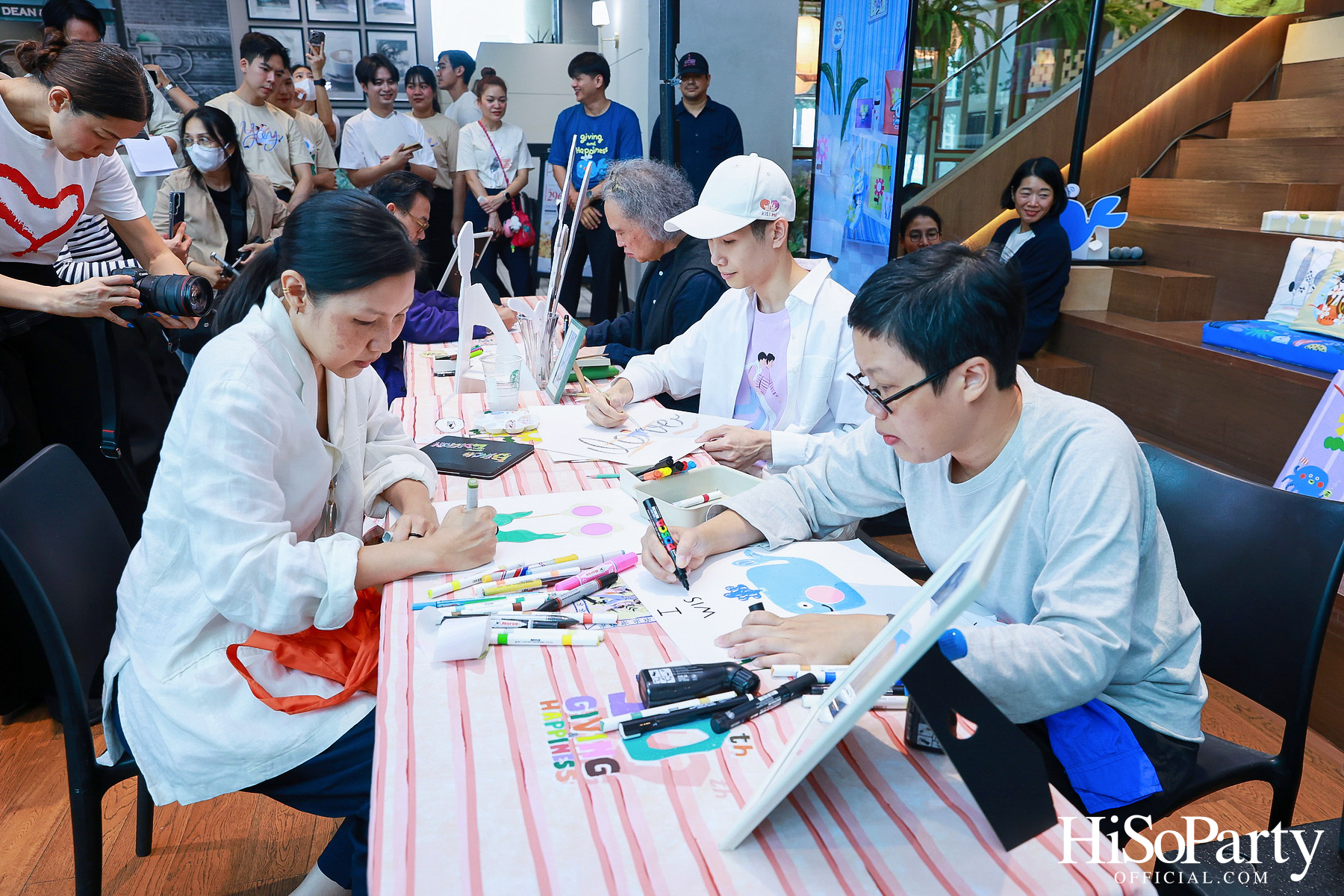 ‘Giving and Happiness’ ปีที่ 10 โดยมูลนิธิรามาธิบดีฯ และ 5 ศิลปิน ร่วมส่งต่อ ‘ความสุขไม่มีที่สิ้นสุด’ ผ่านคอลเลกชันของที่ระลึกสุดสร้างสรรค์