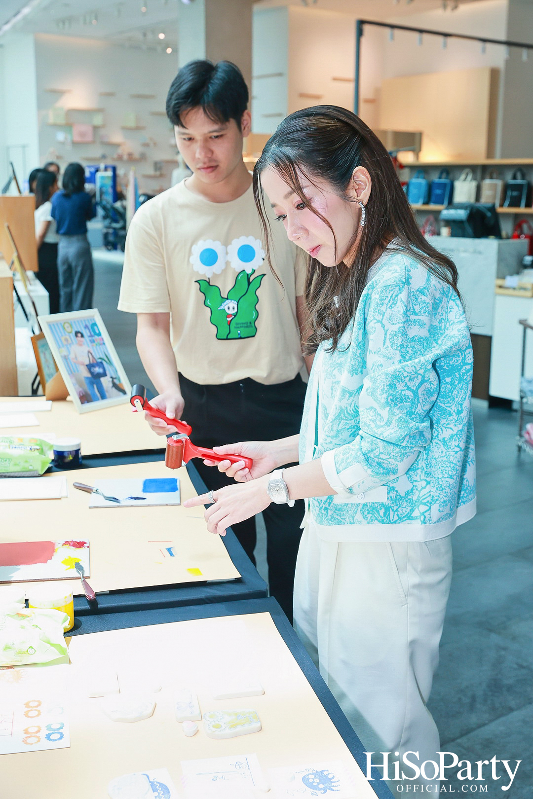 ‘Giving and Happiness’ ปีที่ 10 โดยมูลนิธิรามาธิบดีฯ และ 5 ศิลปิน ร่วมส่งต่อ ‘ความสุขไม่มีที่สิ้นสุด’ ผ่านคอลเลกชันของที่ระลึกสุดสร้างสรรค์