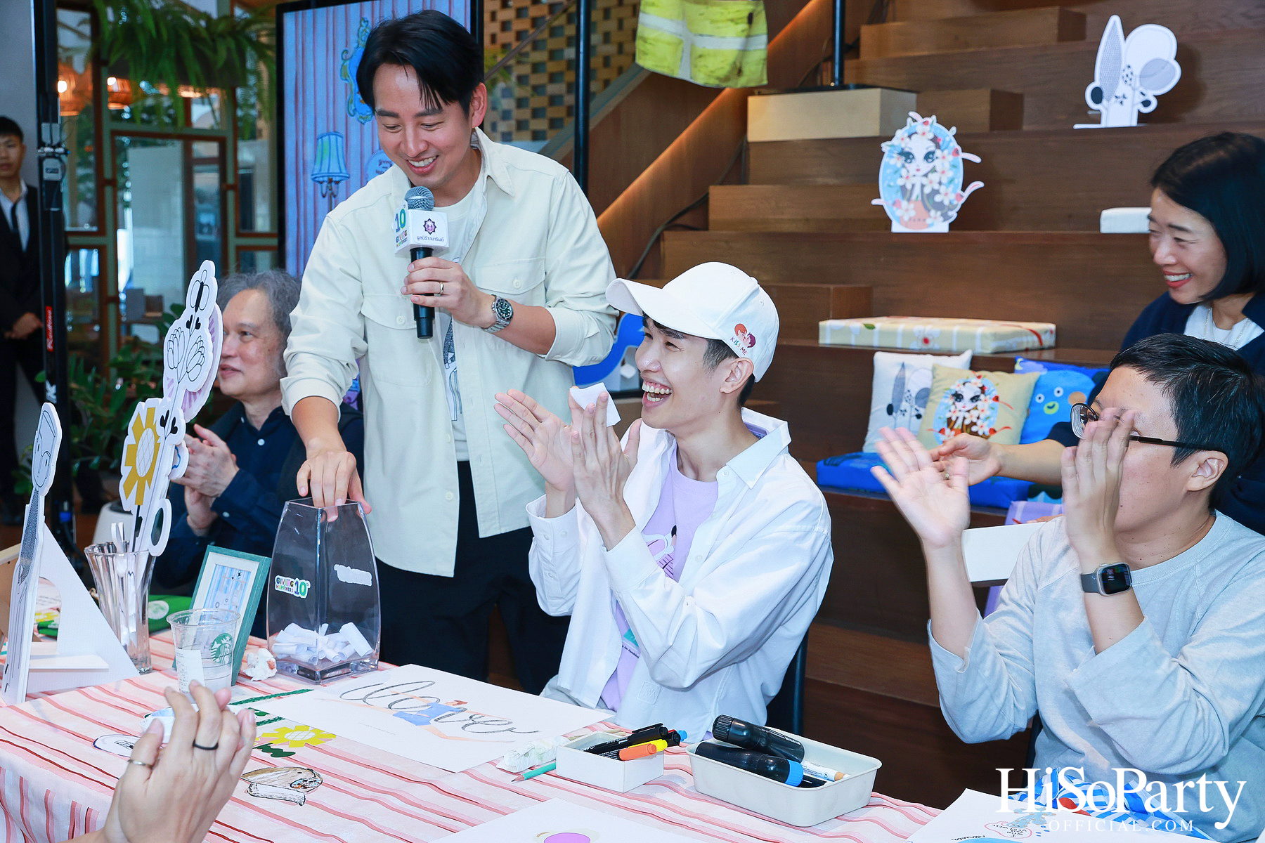 ‘Giving and Happiness’ ปีที่ 10 โดยมูลนิธิรามาธิบดีฯ และ 5 ศิลปิน ร่วมส่งต่อ ‘ความสุขไม่มีที่สิ้นสุด’ ผ่านคอลเลกชันของที่ระลึกสุดสร้างสรรค์