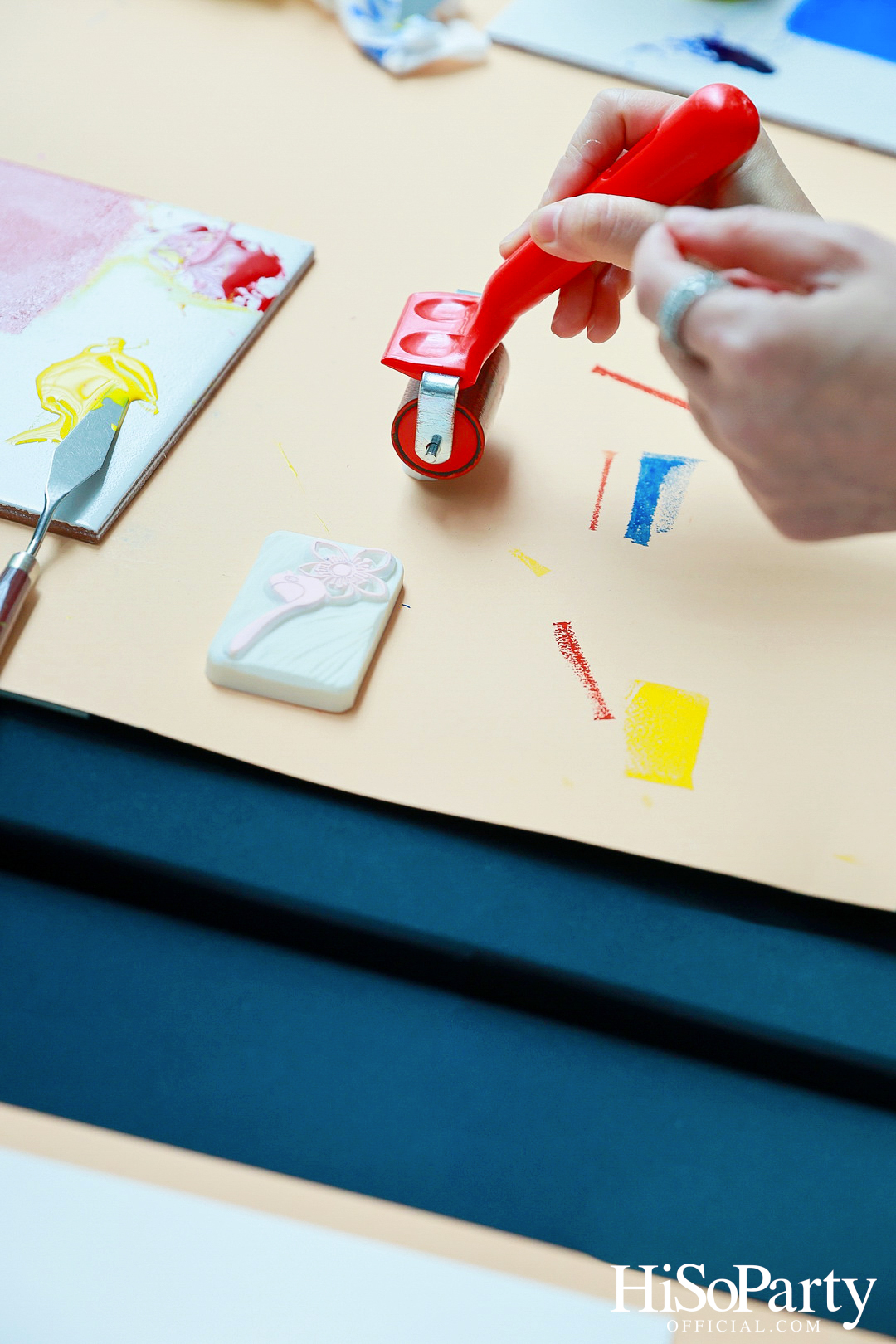 ‘Giving and Happiness’ ปีที่ 10 โดยมูลนิธิรามาธิบดีฯ และ 5 ศิลปิน ร่วมส่งต่อ ‘ความสุขไม่มีที่สิ้นสุด’ ผ่านคอลเลกชันของที่ระลึกสุดสร้างสรรค์