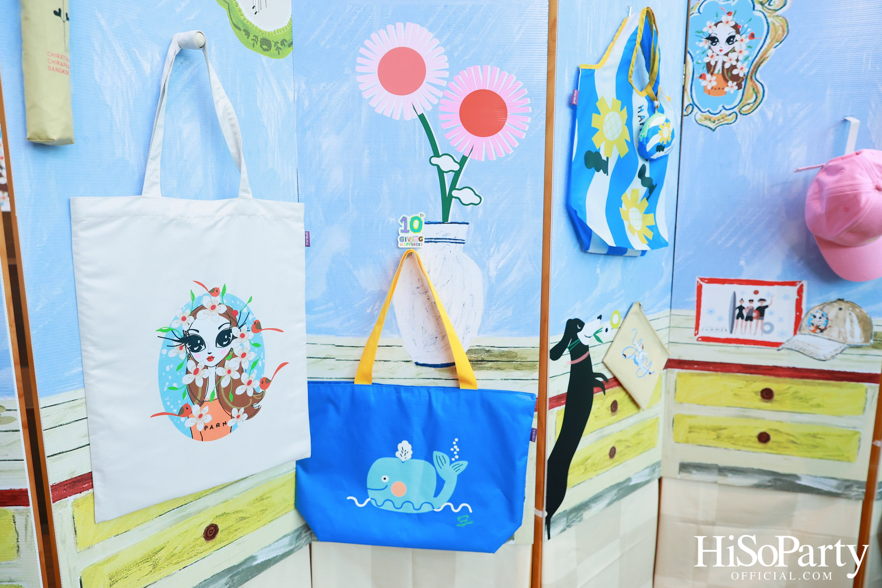 ‘Giving and Happiness’ ปีที่ 10 โดยมูลนิธิรามาธิบดีฯ และ 5 ศิลปิน ร่วมส่งต่อ ‘ความสุขไม่มีที่สิ้นสุด’ ผ่านคอลเลกชันของที่ระลึกสุดสร้างสรรค์