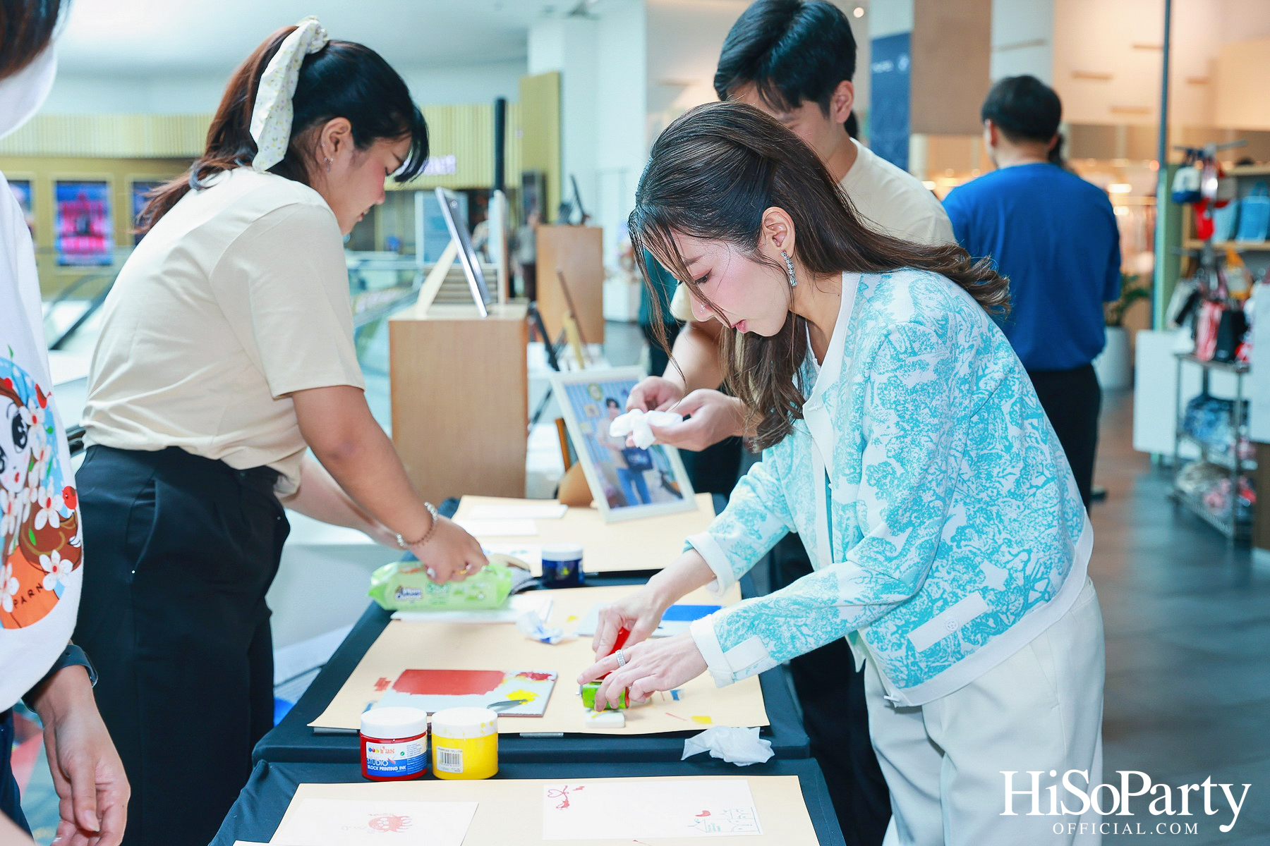 ‘Giving and Happiness’ ปีที่ 10 โดยมูลนิธิรามาธิบดีฯ และ 5 ศิลปิน ร่วมส่งต่อ ‘ความสุขไม่มีที่สิ้นสุด’ ผ่านคอลเลกชันของที่ระลึกสุดสร้างสรรค์