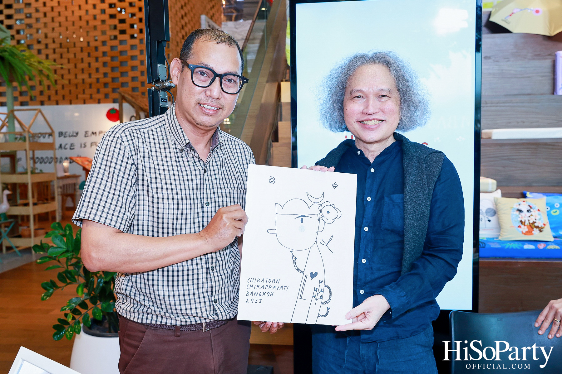 ‘Giving and Happiness’ ปีที่ 10 โดยมูลนิธิรามาธิบดีฯ และ 5 ศิลปิน ร่วมส่งต่อ ‘ความสุขไม่มีที่สิ้นสุด’ ผ่านคอลเลกชันของที่ระลึกสุดสร้างสรรค์