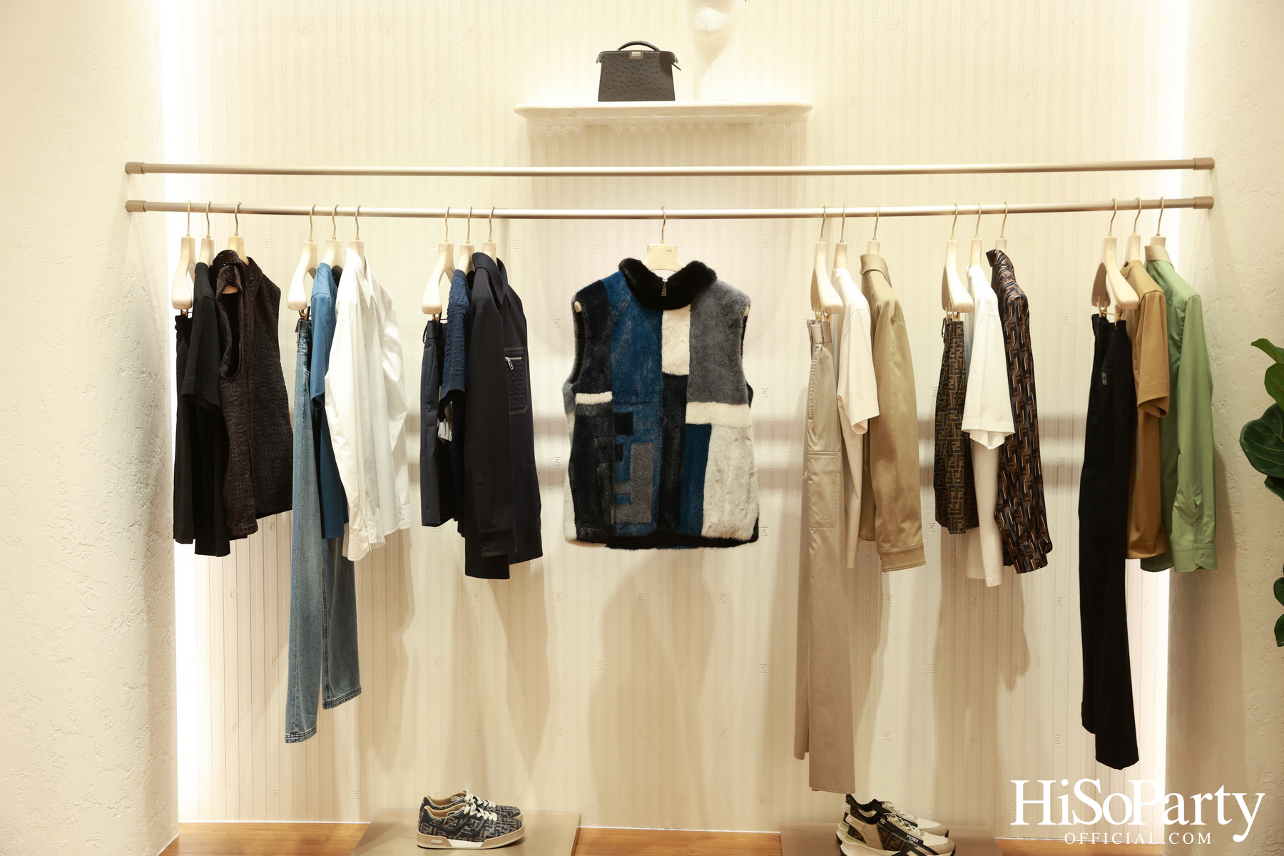 FENDI เปิดบูติกแห่งใหม่ ณ ICONSIAM พร้อมจัดงานค็อกเทลปาร์ตี้สุดเอ็กซ์คลูซีฟ เปิดตัวคอลเลกชัน Fall/Winter 2025-26 ครั้งแรกในไทย