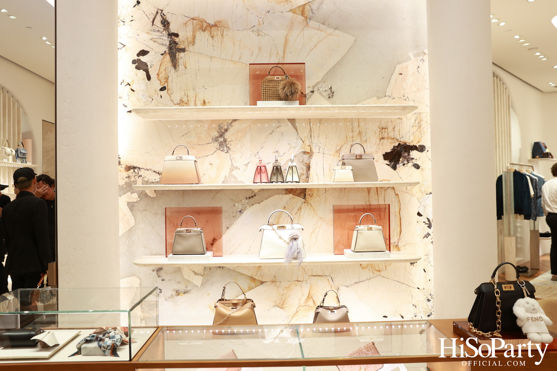 FENDI เปิดบูติกแห่งใหม่ ณ ICONSIAM พร้อมจัดงานค็อกเทลปาร์ตี้สุดเอ็กซ์คลูซีฟ เปิดตัวคอลเลกชัน Fall/Winter 2025-26 ครั้งแรกในไทย