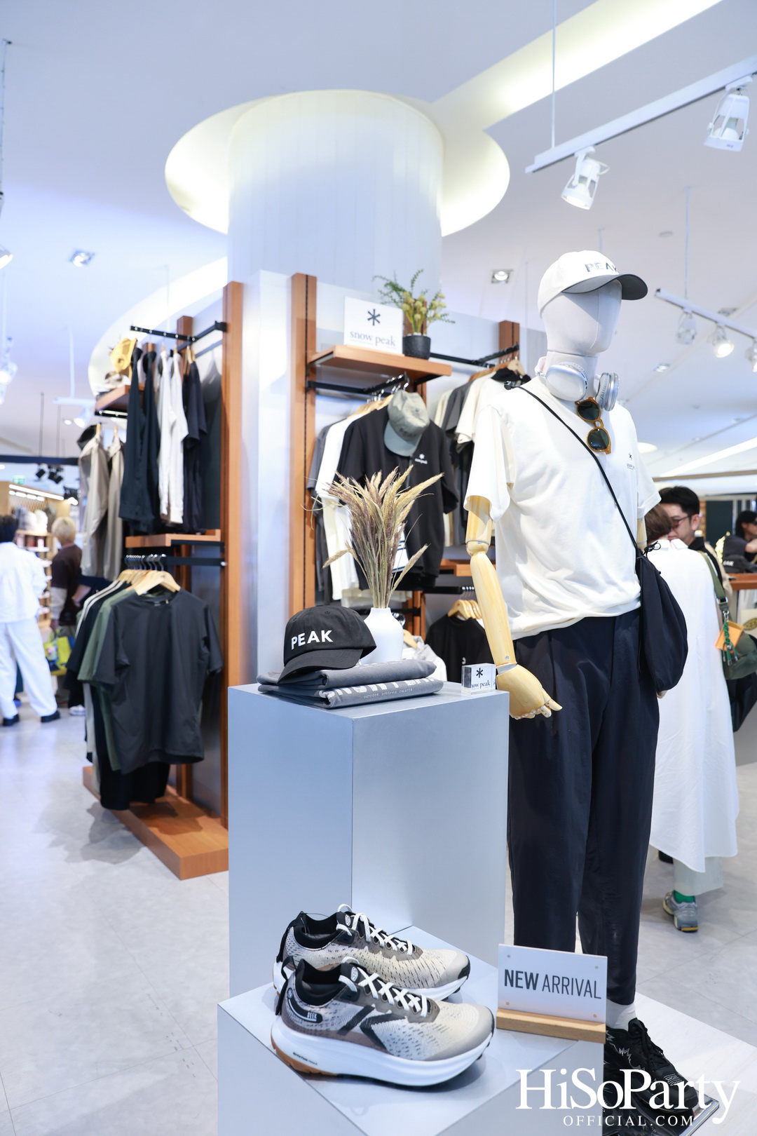 Element72 เปิดตัว 'ENT.' คอนเซ็ปต์สโตร์มัลติแบรนด์ พร้อมไอเทมลิมิเต็ดให้ช้อปก่อนใครที่ The Emporium