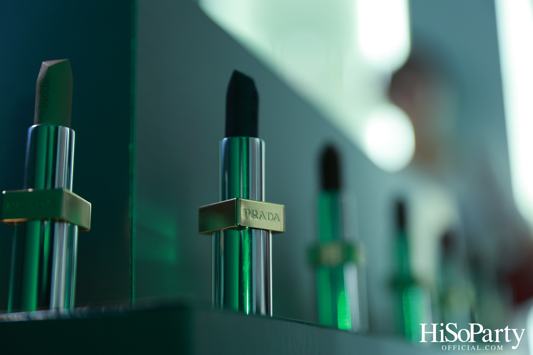 PRADA BEAUTY เปิดตัว Pradascope Mascara และ Reveal Mesh Cushion พร้อมจัดมาสเตอร์คลาสสุดเอ็กซ์คลูซีฟ ณ One Bangkok