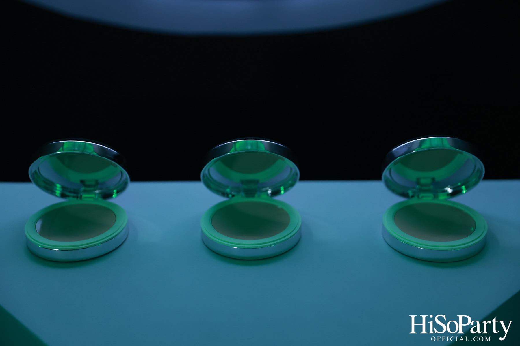 PRADA BEAUTY เปิดตัว Pradascope Mascara และ Reveal Mesh Cushion พร้อมจัดมาสเตอร์คลาสสุดเอ็กซ์คลูซีฟ ณ One Bangkok