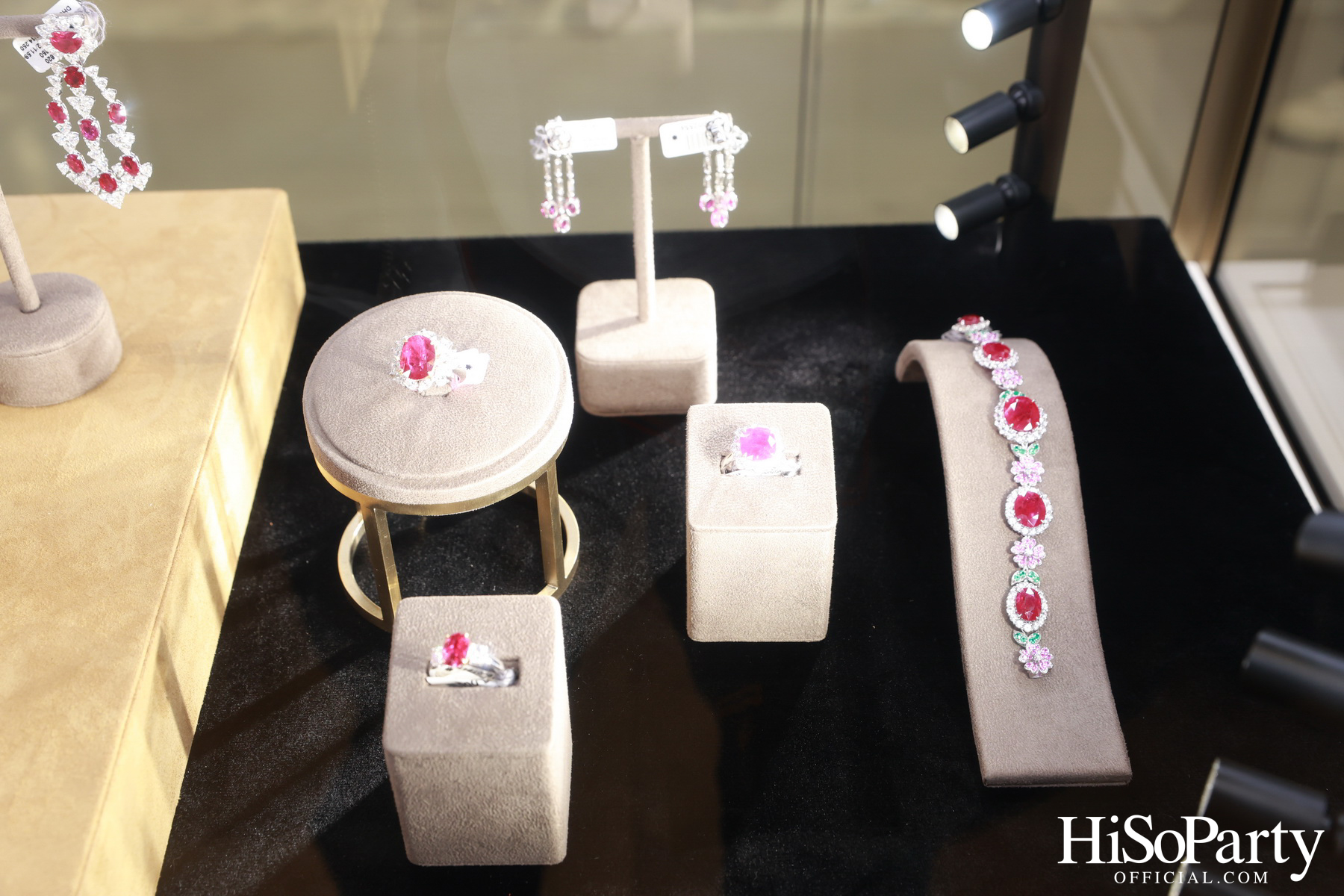 Beauty Gems เปิดตัวคอลเลกชันใหม่ ‘Abeille Magnifique’ สะท้อนความงดงามอันทรงพลังของผึ้ง