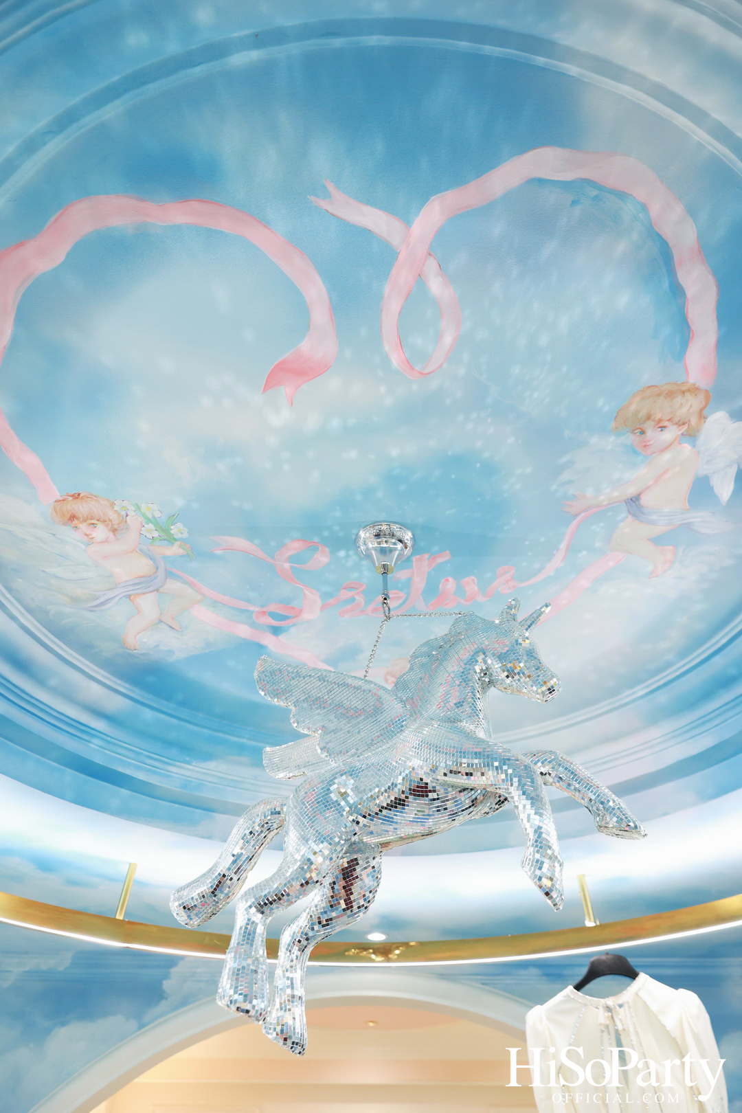 Sretsis Inn, Bangkok จุดหมายใหม่ของนักเดินทางสายแฟชั่น กับแฟลกชิปคอนเซ็ปต์สโตร์ใจกลางกรุงเทพฯ