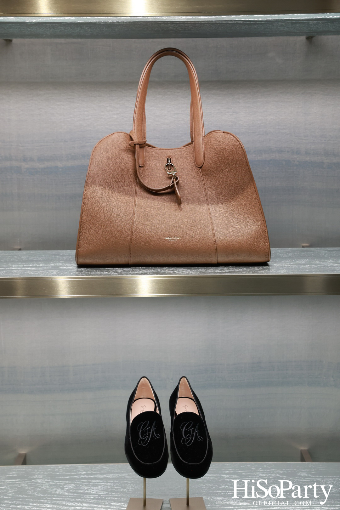 Giorgio Armani เปิดตัวบูติกใหม่ ณ ศูนย์การค้าเอ็มโพเรียม ใจกลางกรุงเทพฯ