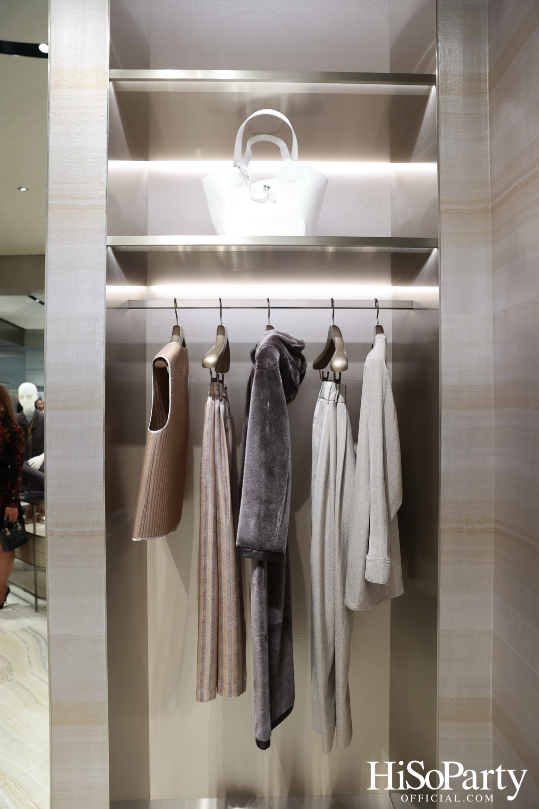 Giorgio Armani เปิดตัวบูติกใหม่ ณ ศูนย์การค้าเอ็มโพเรียม ใจกลางกรุงเทพฯ