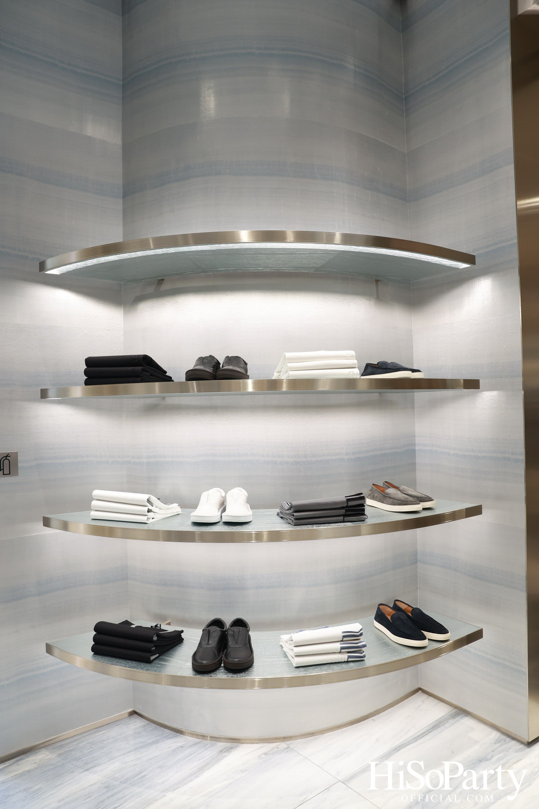 Giorgio Armani เปิดตัวบูติกใหม่ ณ ศูนย์การค้าเอ็มโพเรียม ใจกลางกรุงเทพฯ