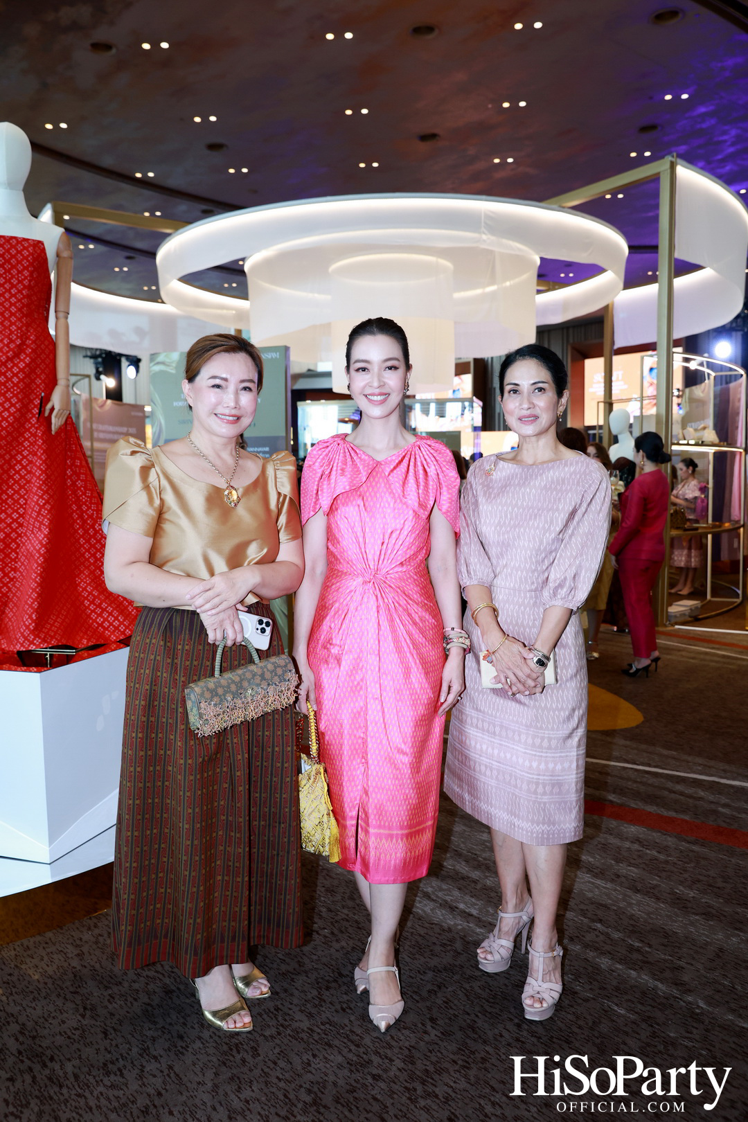 SIRIVANNAVARI ร่วมกับ ICONCRAFT เปิดตัวคอลเลกชันกระเป๋าผ้าไทย ‘S’CRAFT: Craftsmanship 2025