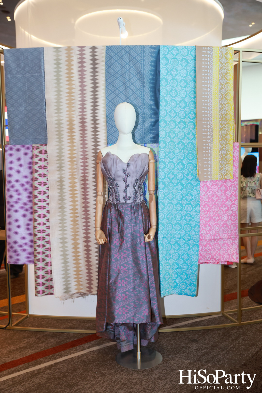 SIRIVANNAVARI ร่วมกับ ICONCRAFT เปิดตัวคอลเลกชันกระเป๋าผ้าไทย ‘S’CRAFT: Craftsmanship 2025