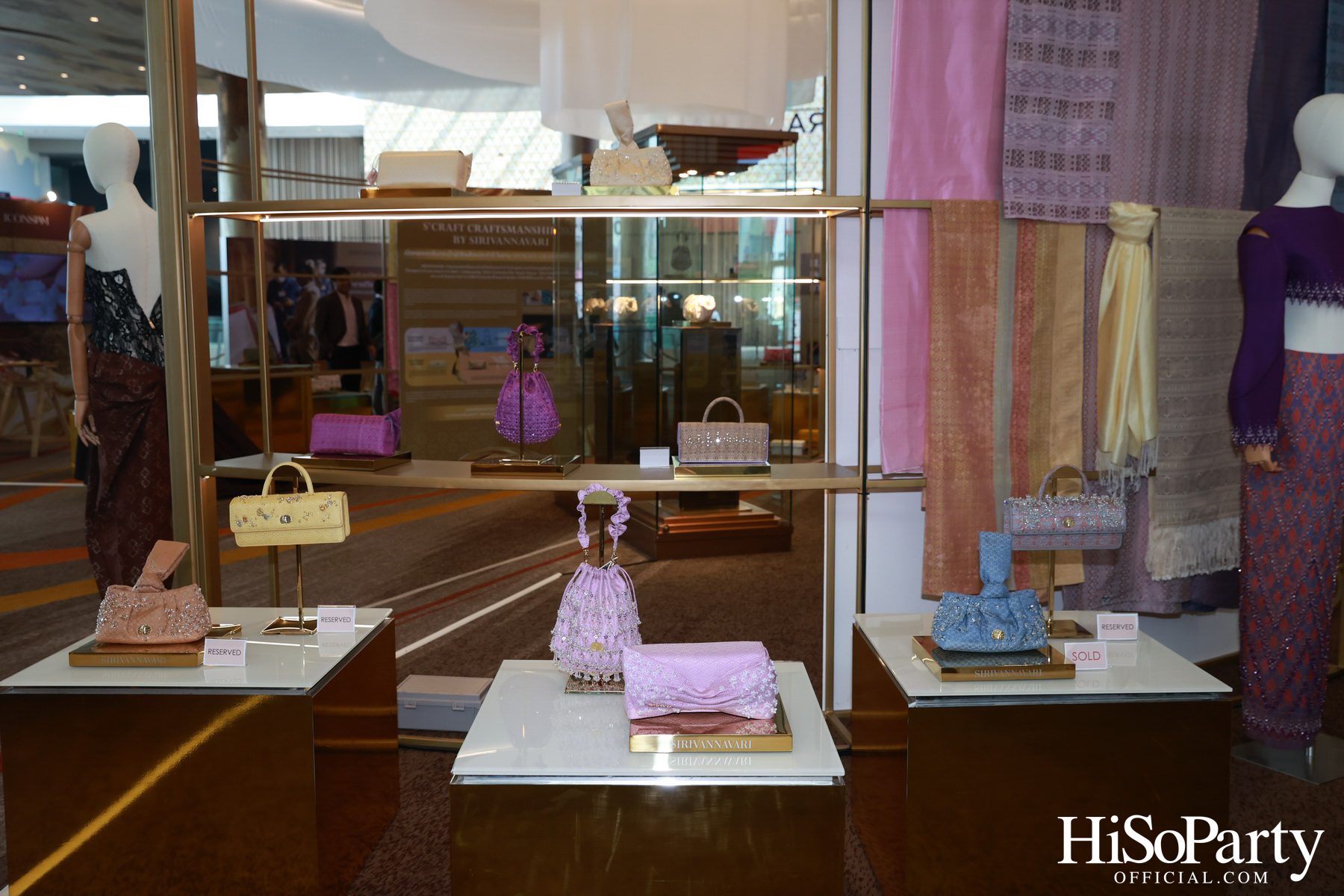 SIRIVANNAVARI ร่วมกับ ICONCRAFT เปิดตัวคอลเลกชันกระเป๋าผ้าไทย ‘S’CRAFT: Craftsmanship 2025