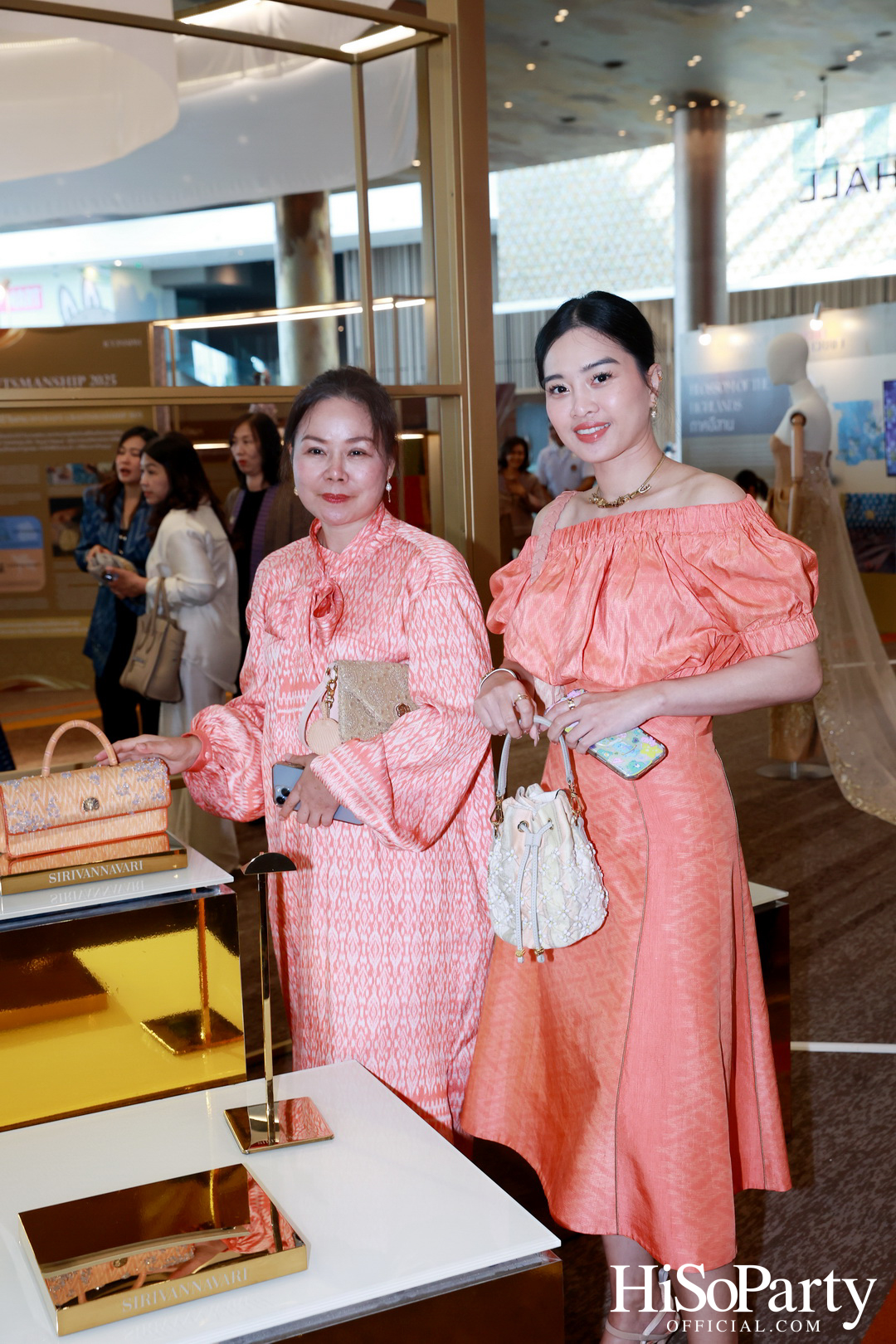 SIRIVANNAVARI ร่วมกับ ICONCRAFT เปิดตัวคอลเลกชันกระเป๋าผ้าไทย ‘S’CRAFT: Craftsmanship 2025