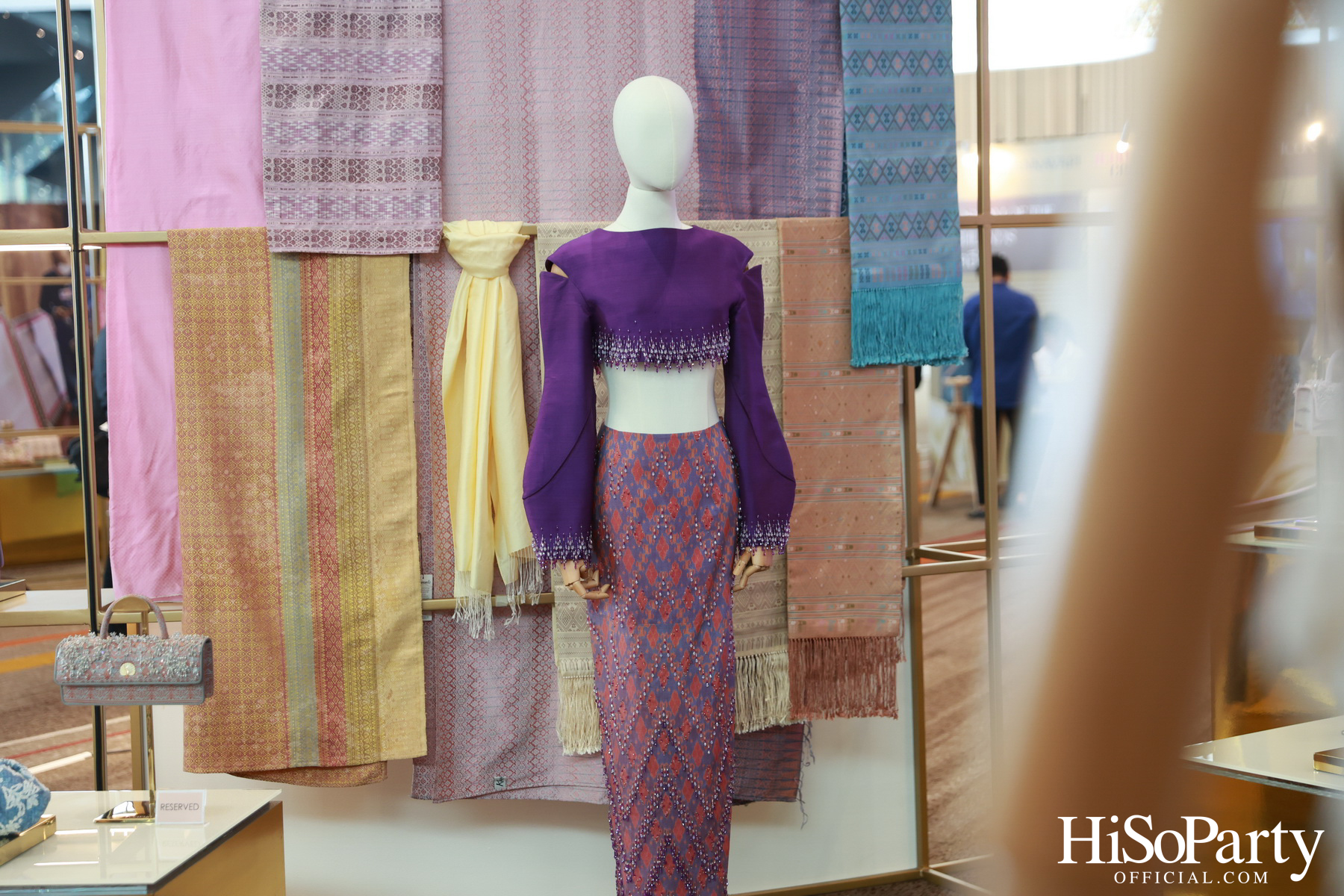 SIRIVANNAVARI ร่วมกับ ICONCRAFT เปิดตัวคอลเลกชันกระเป๋าผ้าไทย ‘S’CRAFT: Craftsmanship 2025