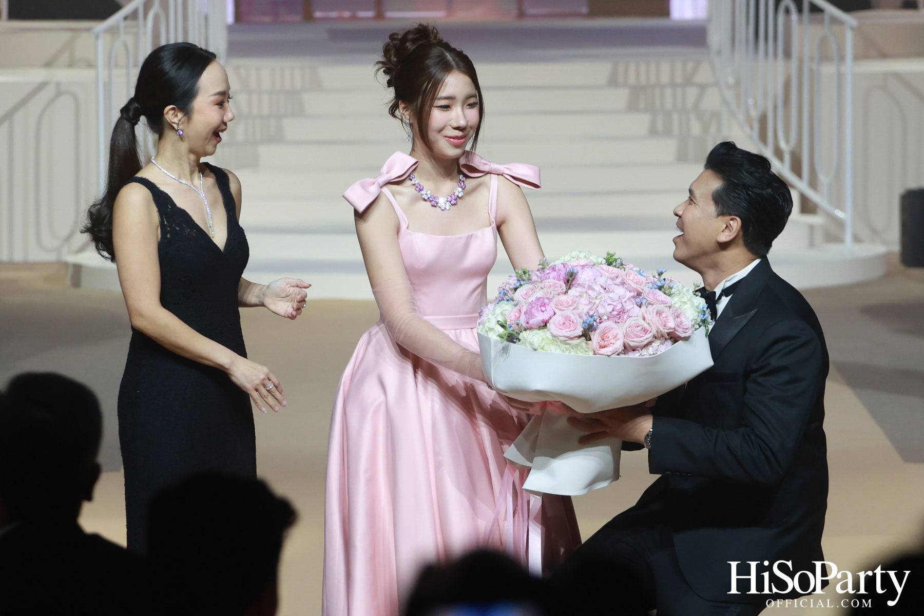 EM DISTRICT เนรมิตค่ำคืนสุดสง่างาม ‘LA BELLE et LE BEAU 2025’ เปิดตัว 15 หนุ่มสาว GEN Z ที่มากด้วยความสามารถ และแพชชั่น