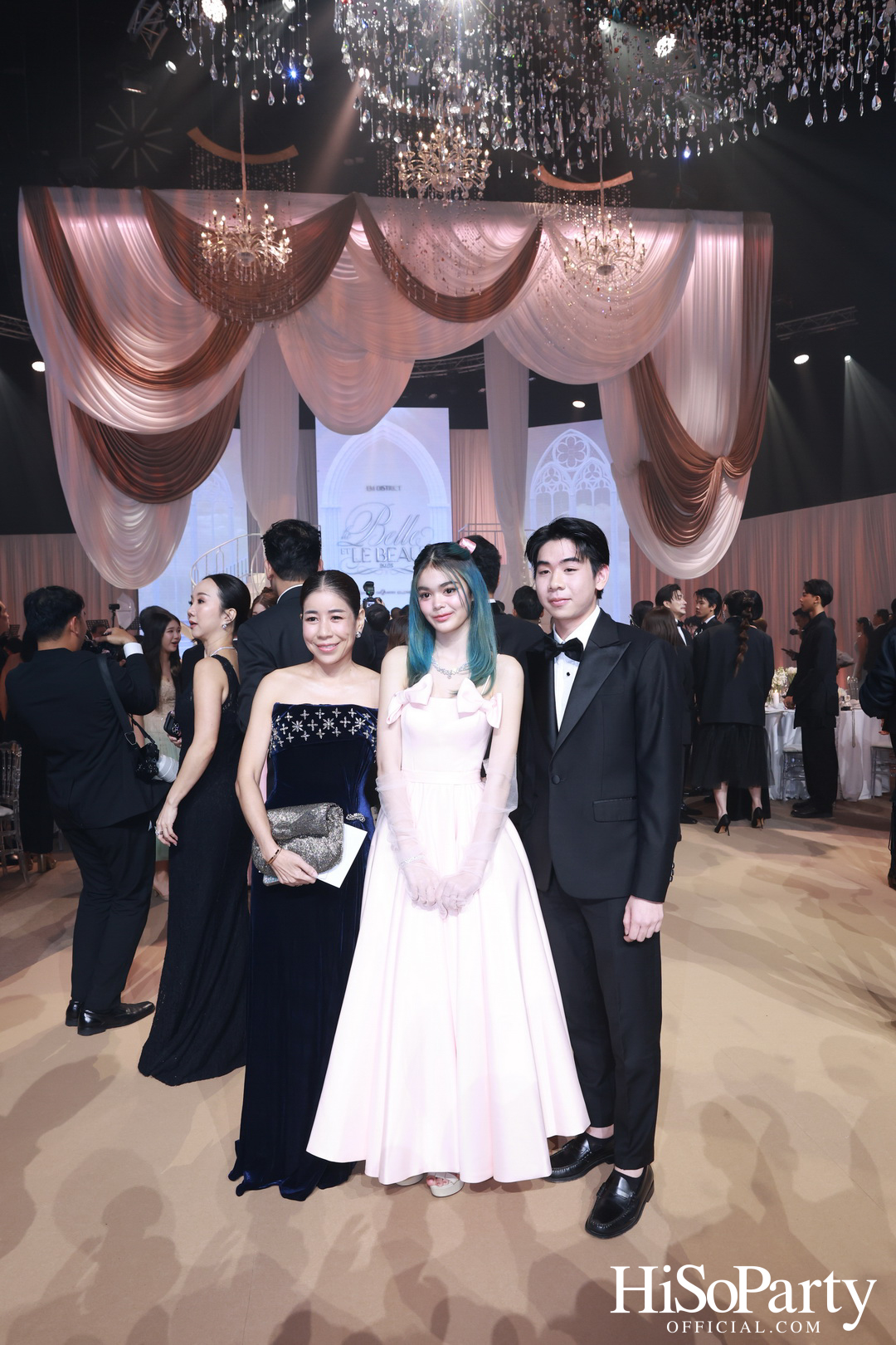 EM DISTRICT เนรมิตค่ำคืนสุดสง่างาม ‘LA BELLE et LE BEAU 2025’ เปิดตัว 15 หนุ่มสาว GEN Z ที่มากด้วยความสามารถ และแพชชั่น