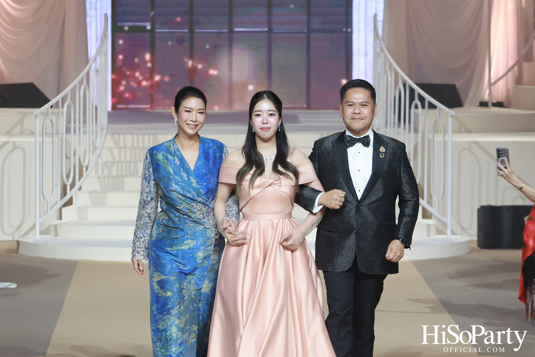 EM DISTRICT เนรมิตค่ำคืนสุดสง่างาม ‘LA BELLE et LE BEAU 2025’ เปิดตัว 15 หนุ่มสาว GEN Z ที่มากด้วยความสามารถ และแพชชั่น