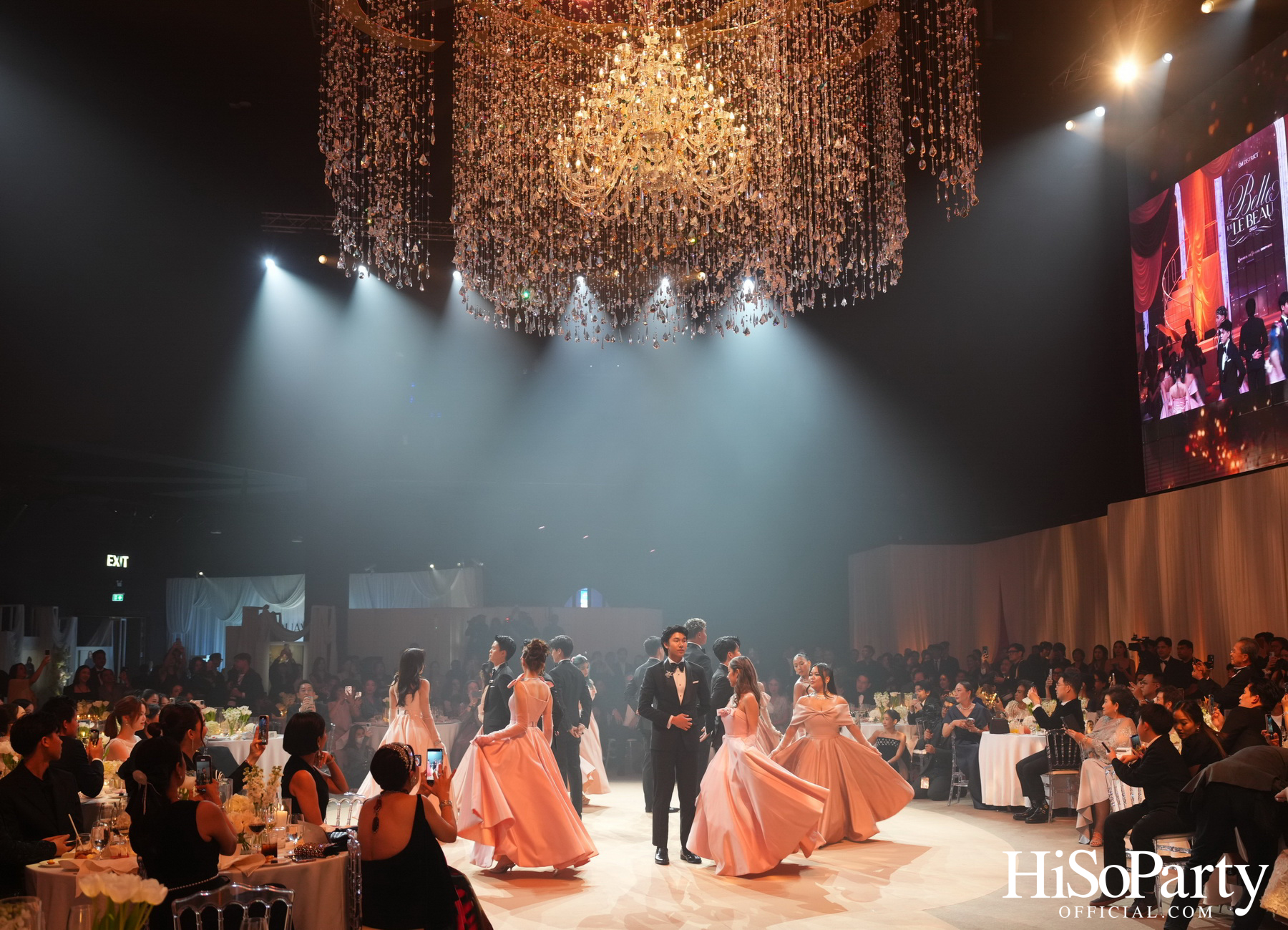 EM DISTRICT เนรมิตค่ำคืนสุดสง่างาม ‘LA BELLE et LE BEAU 2025’ เปิดตัว 15 หนุ่มสาว GEN Z ที่มากด้วยความสามารถ และแพชชั่น