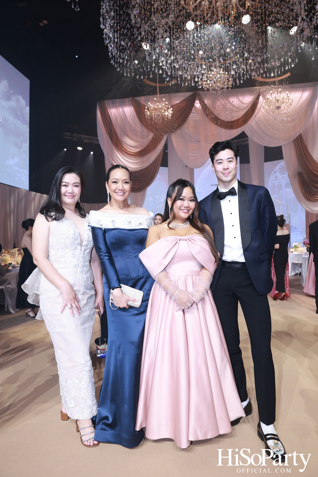 EM DISTRICT เนรมิตค่ำคืนสุดสง่างาม ‘LA BELLE et LE BEAU 2025’ เปิดตัว 15 หนุ่มสาว GEN Z ที่มากด้วยความสามารถ และแพชชั่น