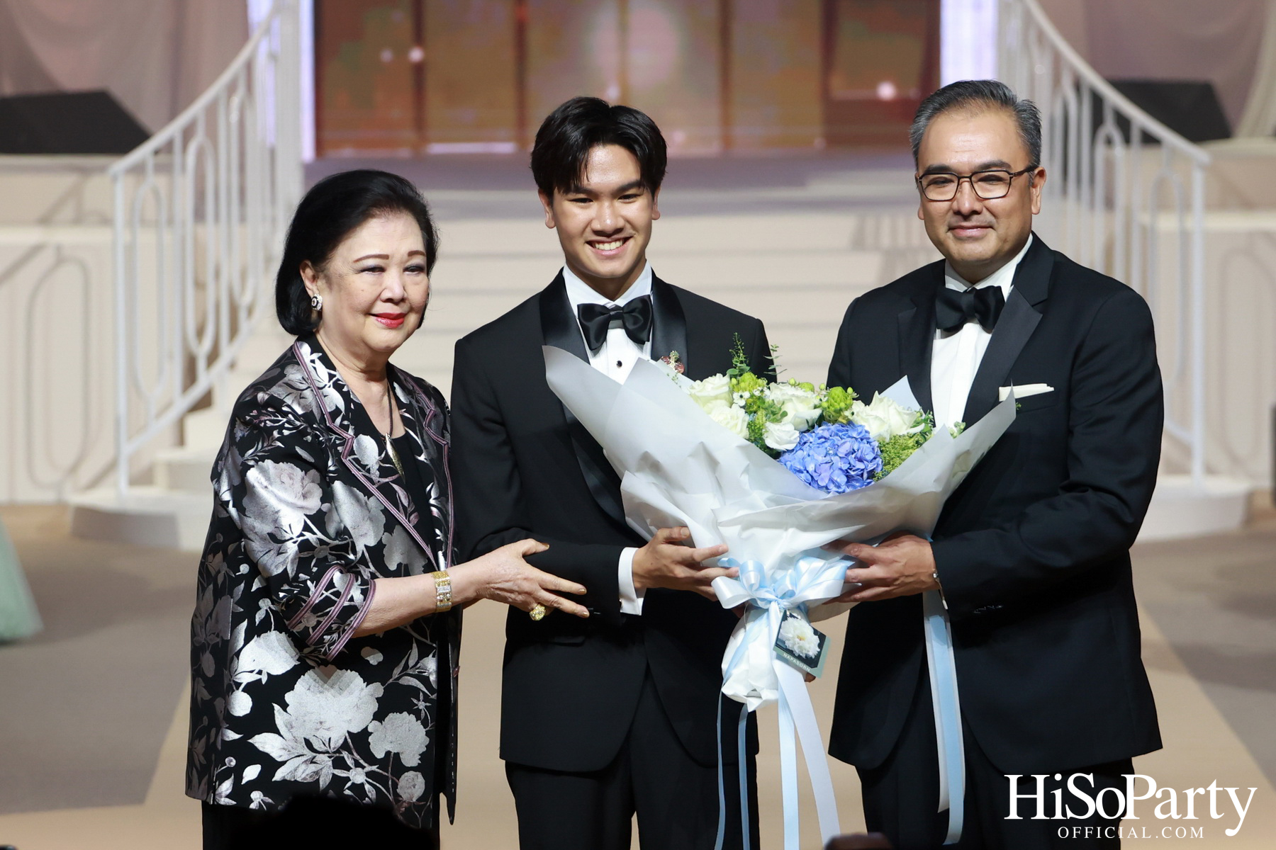 EM DISTRICT เนรมิตค่ำคืนสุดสง่างาม ‘LA BELLE et LE BEAU 2025’ เปิดตัว 15 หนุ่มสาว GEN Z ที่มากด้วยความสามารถ และแพชชั่น