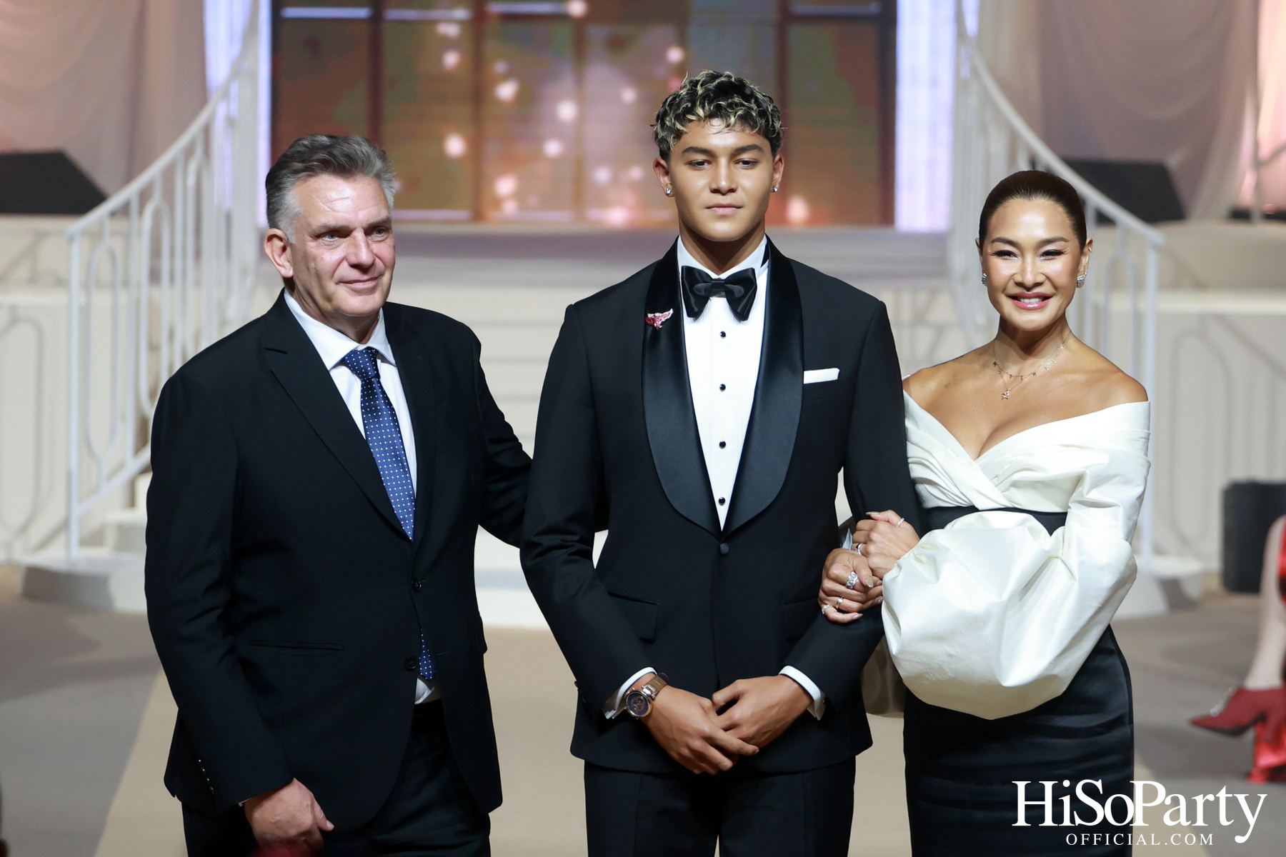 EM DISTRICT เนรมิตค่ำคืนสุดสง่างาม ‘LA BELLE et LE BEAU 2025’ เปิดตัว 15 หนุ่มสาว GEN Z ที่มากด้วยความสามารถ และแพชชั่น