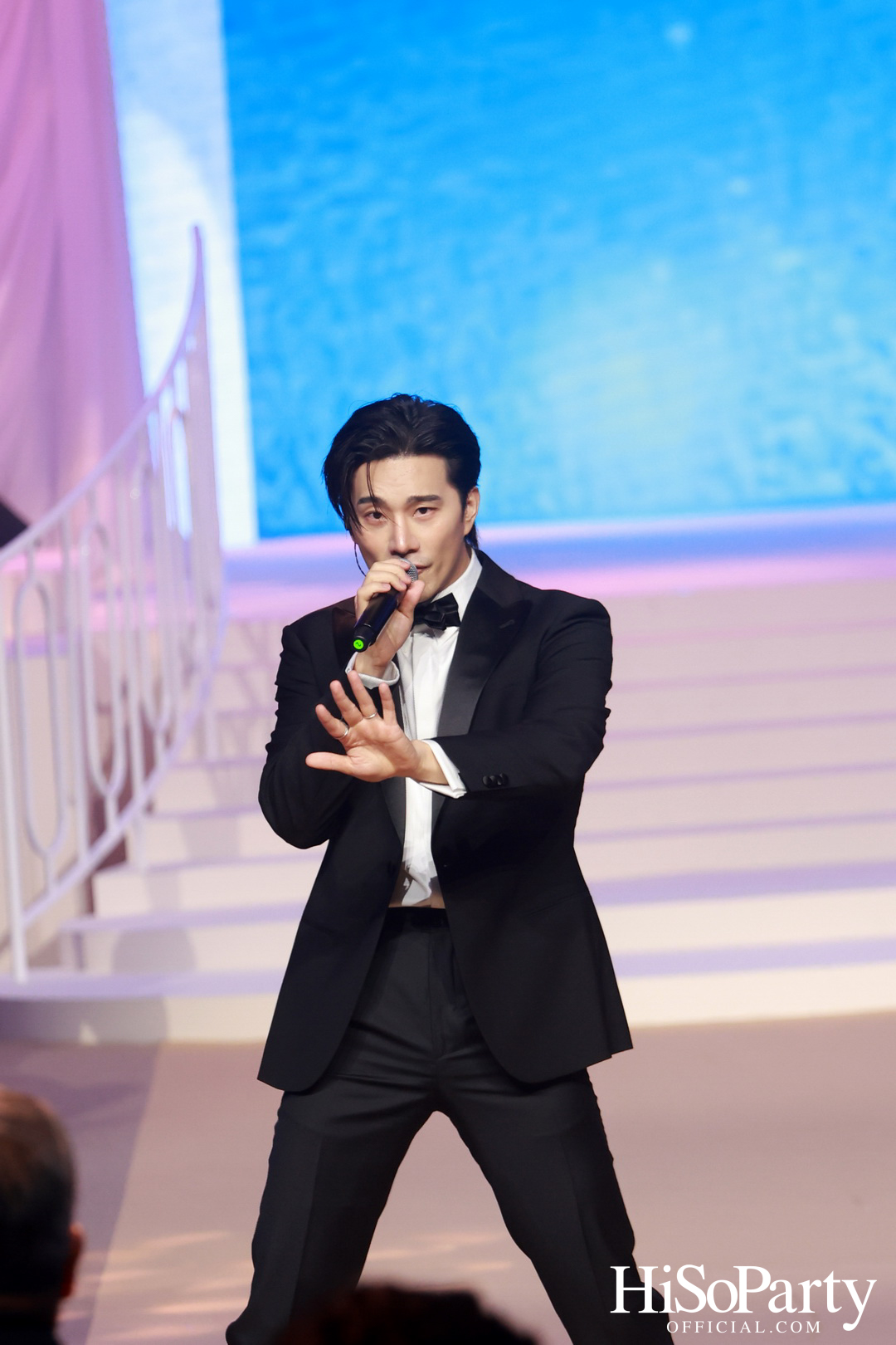 EM DISTRICT เนรมิตค่ำคืนสุดสง่างาม ‘LA BELLE et LE BEAU 2025’ เปิดตัว 15 หนุ่มสาว GEN Z ที่มากด้วยความสามารถ และแพชชั่น