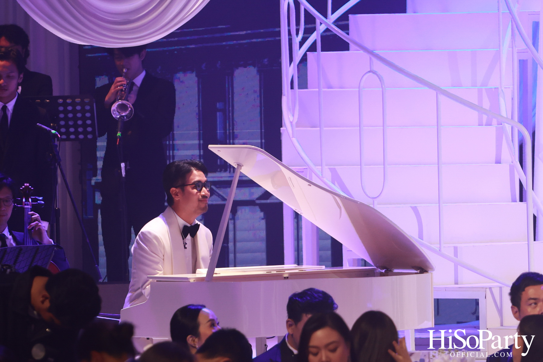 EM DISTRICT เนรมิตค่ำคืนสุดสง่างาม ‘LA BELLE et LE BEAU 2025’ เปิดตัว 15 หนุ่มสาว GEN Z ที่มากด้วยความสามารถ และแพชชั่น