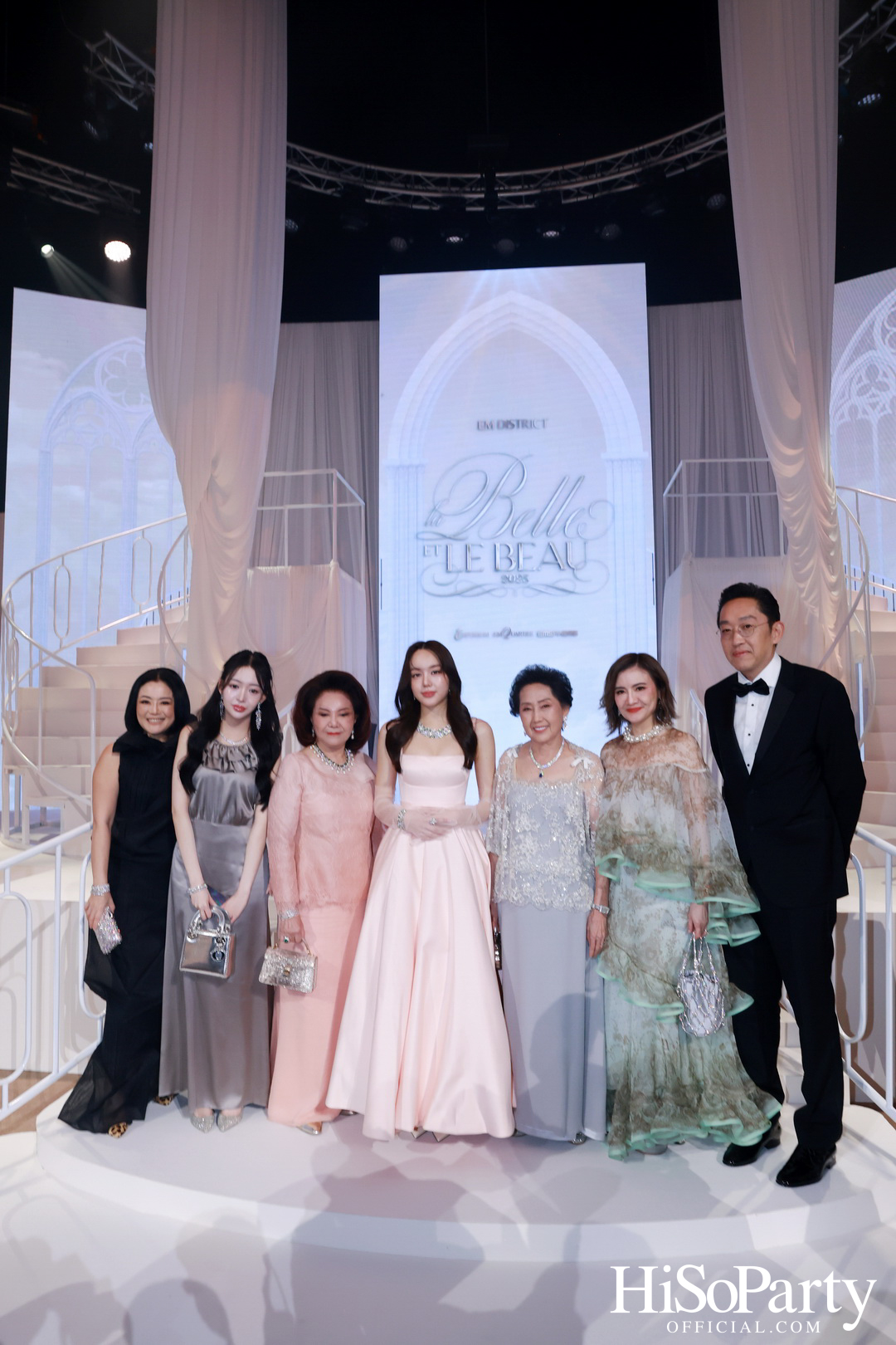 EM DISTRICT เนรมิตค่ำคืนสุดสง่างาม ‘LA BELLE et LE BEAU 2025’ เปิดตัว 15 หนุ่มสาว GEN Z ที่มากด้วยความสามารถ และแพชชั่น