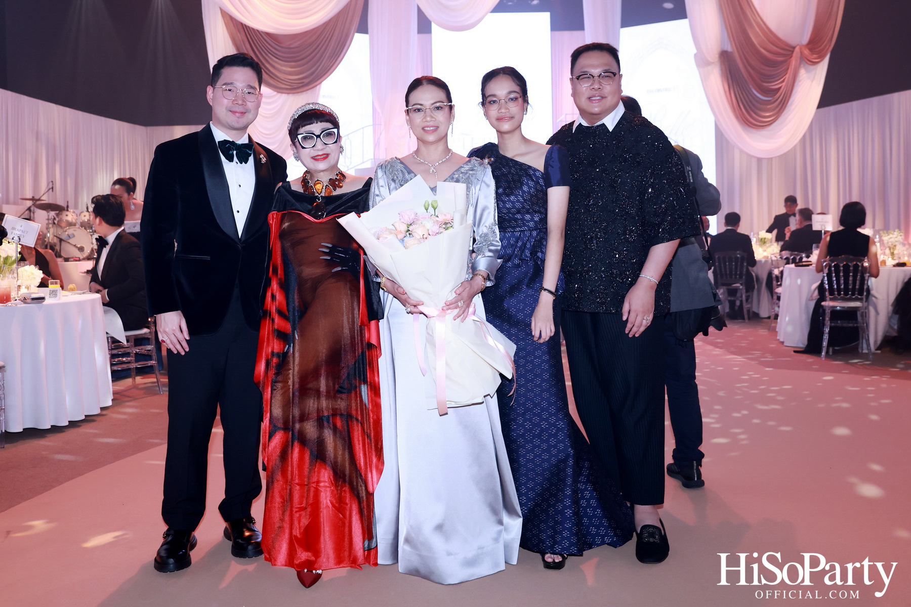 EM DISTRICT เนรมิตค่ำคืนสุดสง่างาม ‘LA BELLE et LE BEAU 2025’ เปิดตัว 15 หนุ่มสาว GEN Z ที่มากด้วยความสามารถ และแพชชั่น