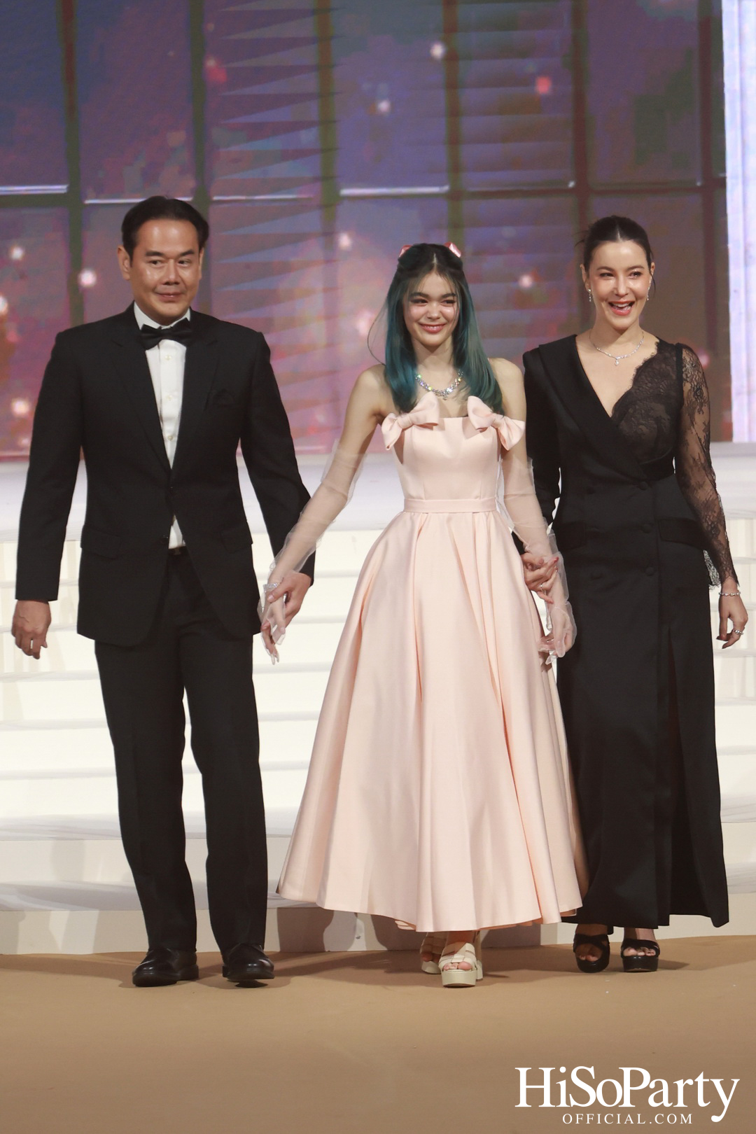 EM DISTRICT เนรมิตค่ำคืนสุดสง่างาม ‘LA BELLE et LE BEAU 2025’ เปิดตัว 15 หนุ่มสาว GEN Z ที่มากด้วยความสามารถ และแพชชั่น