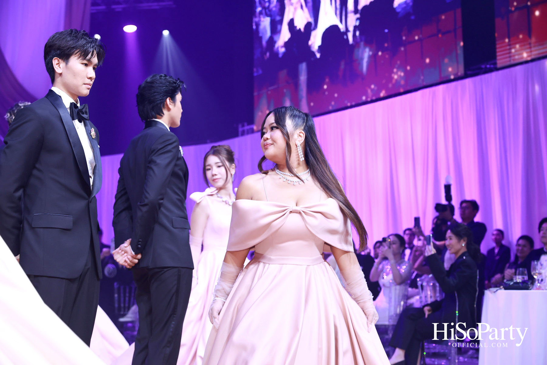 EM DISTRICT เนรมิตค่ำคืนสุดสง่างาม ‘LA BELLE et LE BEAU 2025’ เปิดตัว 15 หนุ่มสาว GEN Z ที่มากด้วยความสามารถ และแพชชั่น