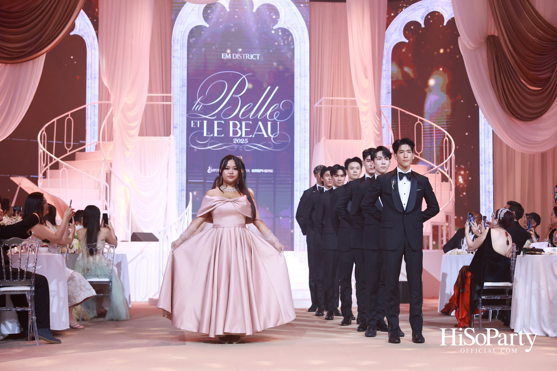 EM DISTRICT เนรมิตค่ำคืนสุดสง่างาม ‘LA BELLE et LE BEAU 2025’ เปิดตัว 15 หนุ่มสาว GEN Z ที่มากด้วยความสามารถ และแพชชั่น