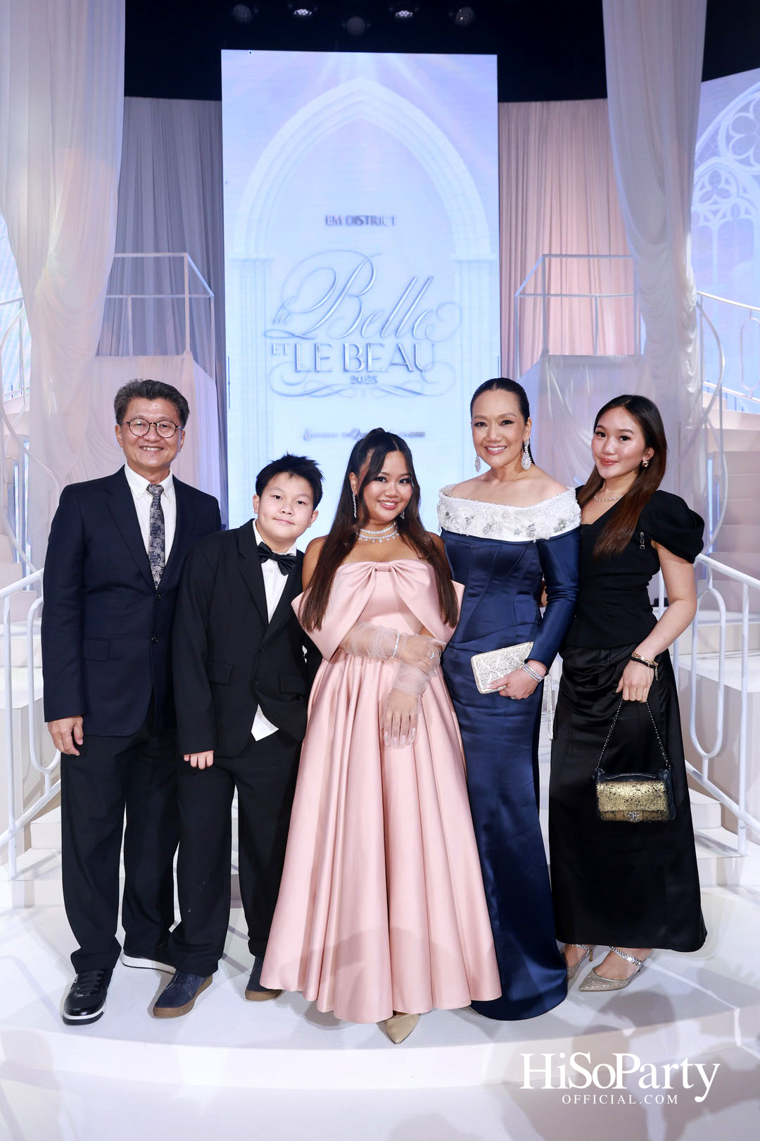 EM DISTRICT เนรมิตค่ำคืนสุดสง่างาม ‘LA BELLE et LE BEAU 2025’ เปิดตัว 15 หนุ่มสาว GEN Z ที่มากด้วยความสามารถ และแพชชั่น