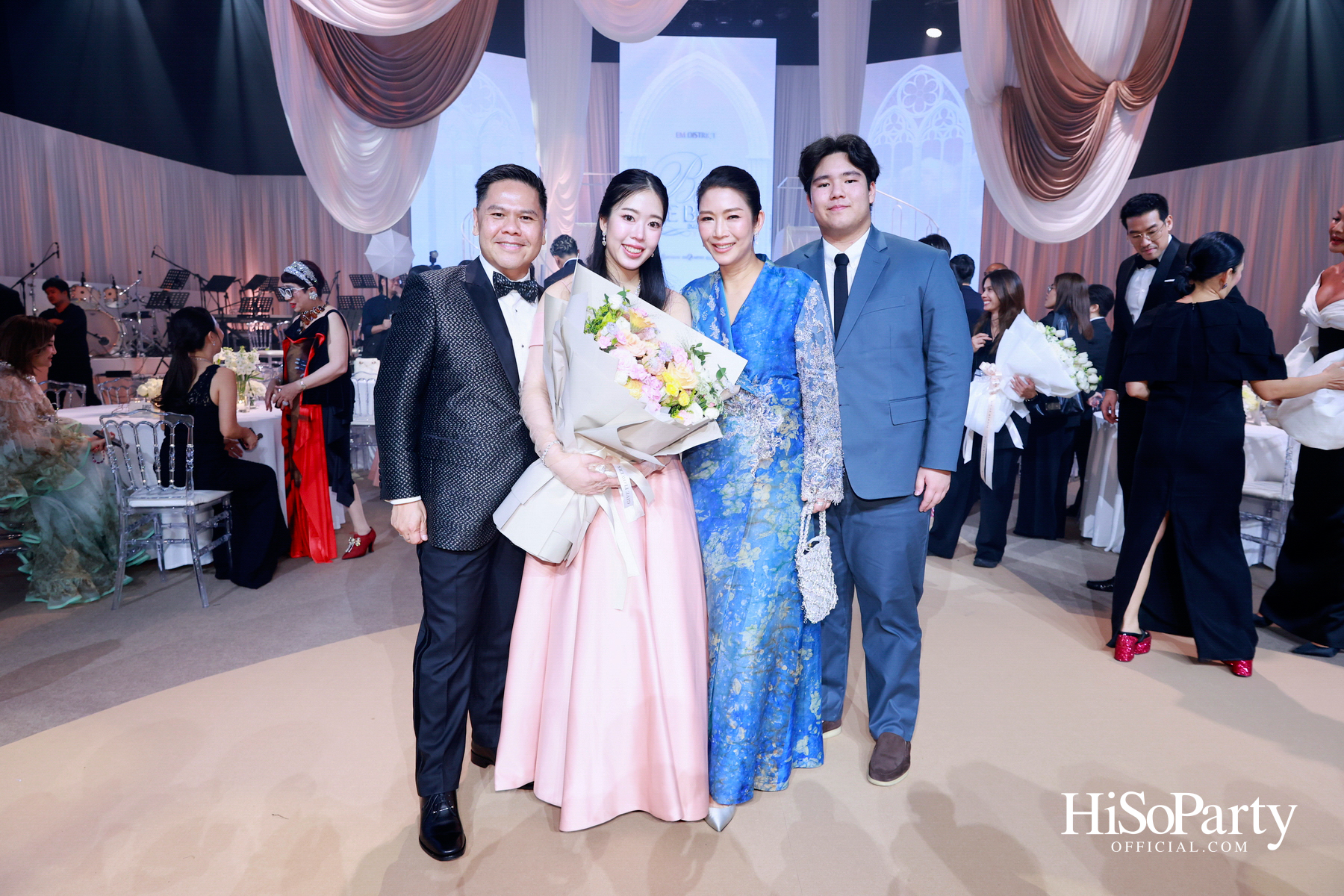 EM DISTRICT เนรมิตค่ำคืนสุดสง่างาม ‘LA BELLE et LE BEAU 2025’ เปิดตัว 15 หนุ่มสาว GEN Z ที่มากด้วยความสามารถ และแพชชั่น