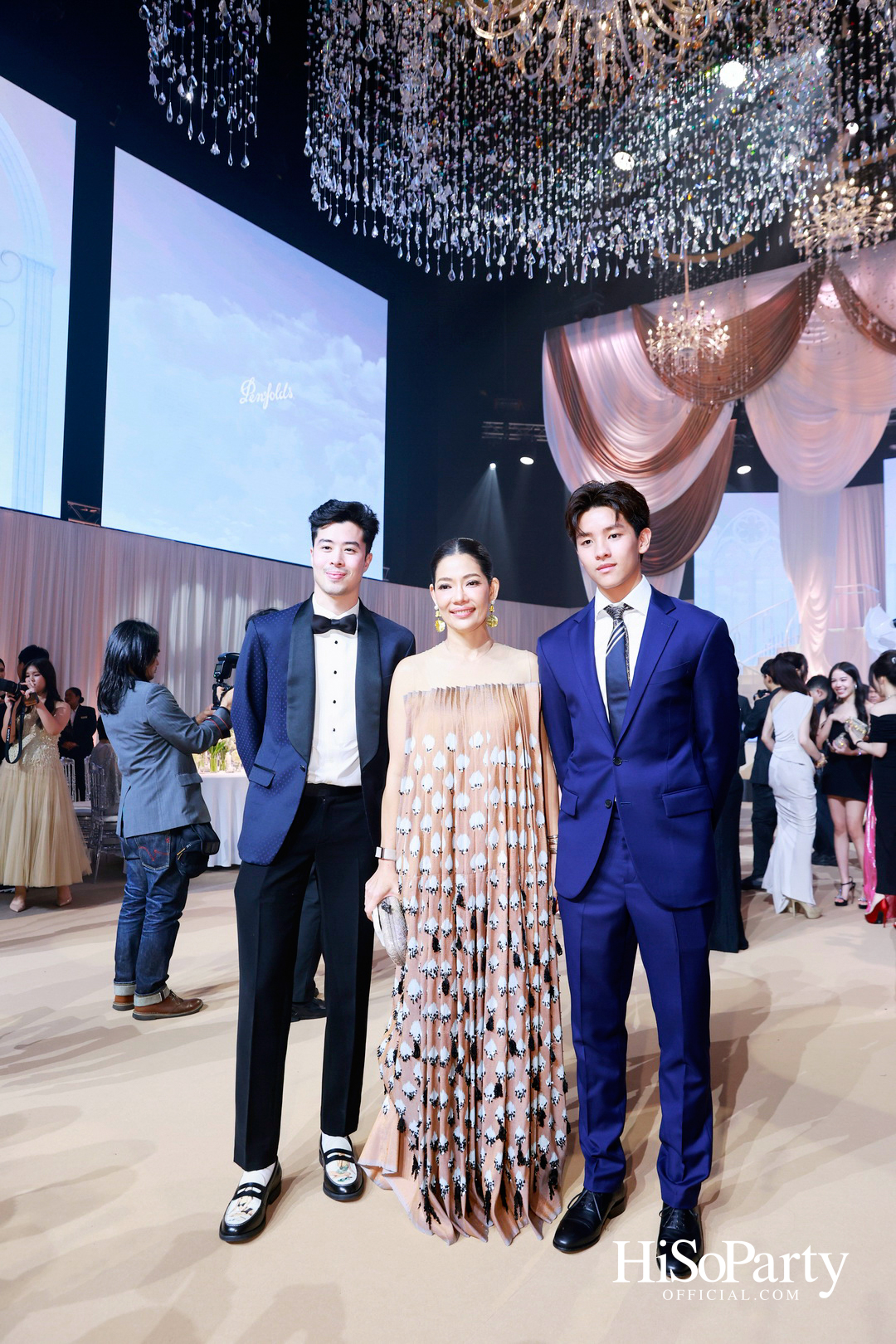 EM DISTRICT เนรมิตค่ำคืนสุดสง่างาม ‘LA BELLE et LE BEAU 2025’ เปิดตัว 15 หนุ่มสาว GEN Z ที่มากด้วยความสามารถ และแพชชั่น