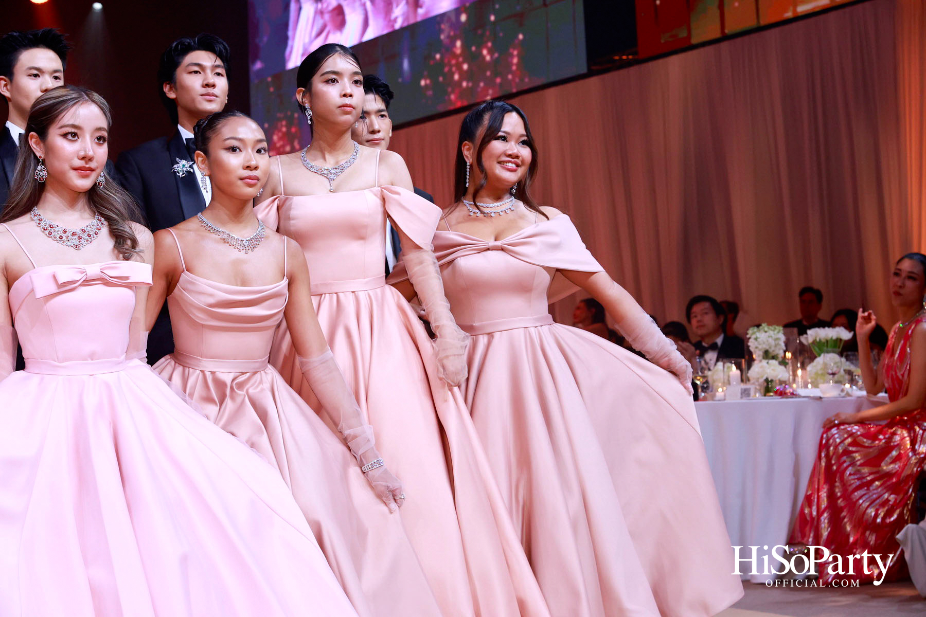 EM DISTRICT เนรมิตค่ำคืนสุดสง่างาม ‘LA BELLE et LE BEAU 2025’ เปิดตัว 15 หนุ่มสาว GEN Z ที่มากด้วยความสามารถ และแพชชั่น