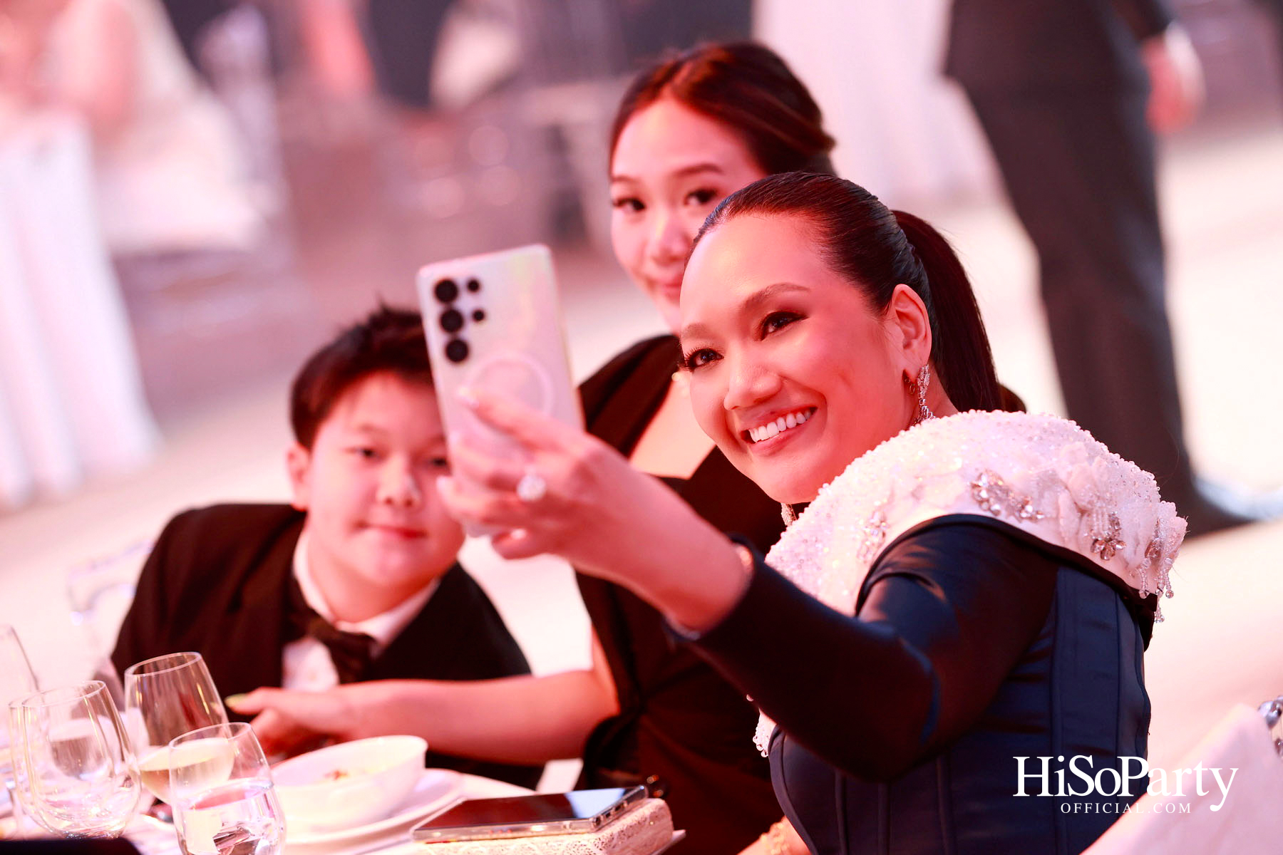 EM DISTRICT เนรมิตค่ำคืนสุดสง่างาม ‘LA BELLE et LE BEAU 2025’ เปิดตัว 15 หนุ่มสาว GEN Z ที่มากด้วยความสามารถ และแพชชั่น