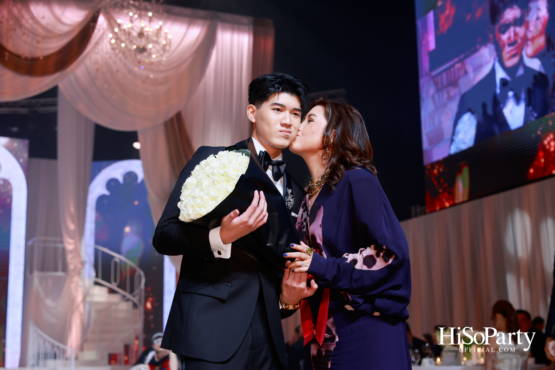 EM DISTRICT เนรมิตค่ำคืนสุดสง่างาม ‘LA BELLE et LE BEAU 2025’ เปิดตัว 15 หนุ่มสาว GEN Z ที่มากด้วยความสามารถ และแพชชั่น