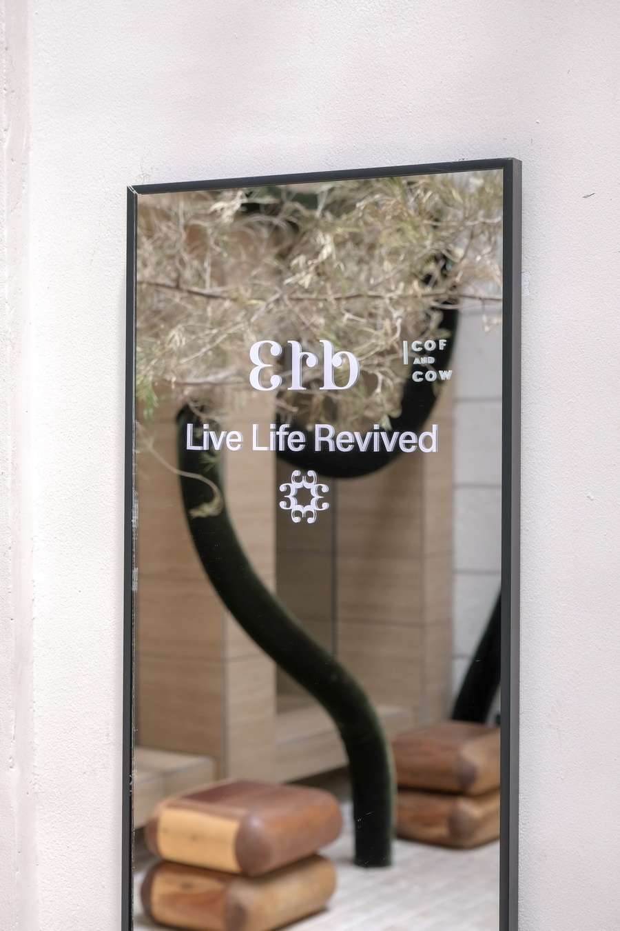 ‘นิว ชยภัค’ ชวนเช็กอิน ‘Erb x COF AND COW’ คาเฟ่หอมที่สุดในกรุงเทพฯ กับประสบการณ์ ‘ฟื้น ตื่น รื่นรมย์’ ถึง 31 สิงหาคมนี้