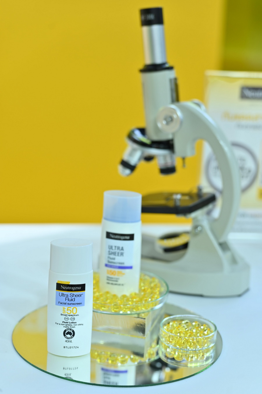 Neutrogena เปิดตัว ‘กันแดดสายลับ’ Ultra Sheer Fluid Sunscreen พร้อมพรีเซนเตอร์ใหม่ เจี๊ยบ–ลลนา ในคอนเซปต์ Smart Beauty