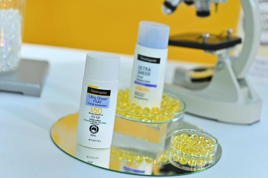 Neutrogena เปิดตัว ‘กันแดดสายลับ’ Ultra Sheer Fluid Sunscreen พร้อมพรีเซนเตอร์ใหม่ เจี๊ยบ–ลลนา ในคอนเซปต์ Smart Beauty