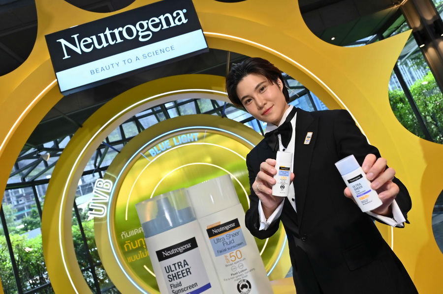 Neutrogena เปิดตัว ‘กันแดดสายลับ’ Ultra Sheer Fluid Sunscreen พร้อมพรีเซนเตอร์ใหม่ เจี๊ยบ–ลลนา ในคอนเซปต์ Smart Beauty